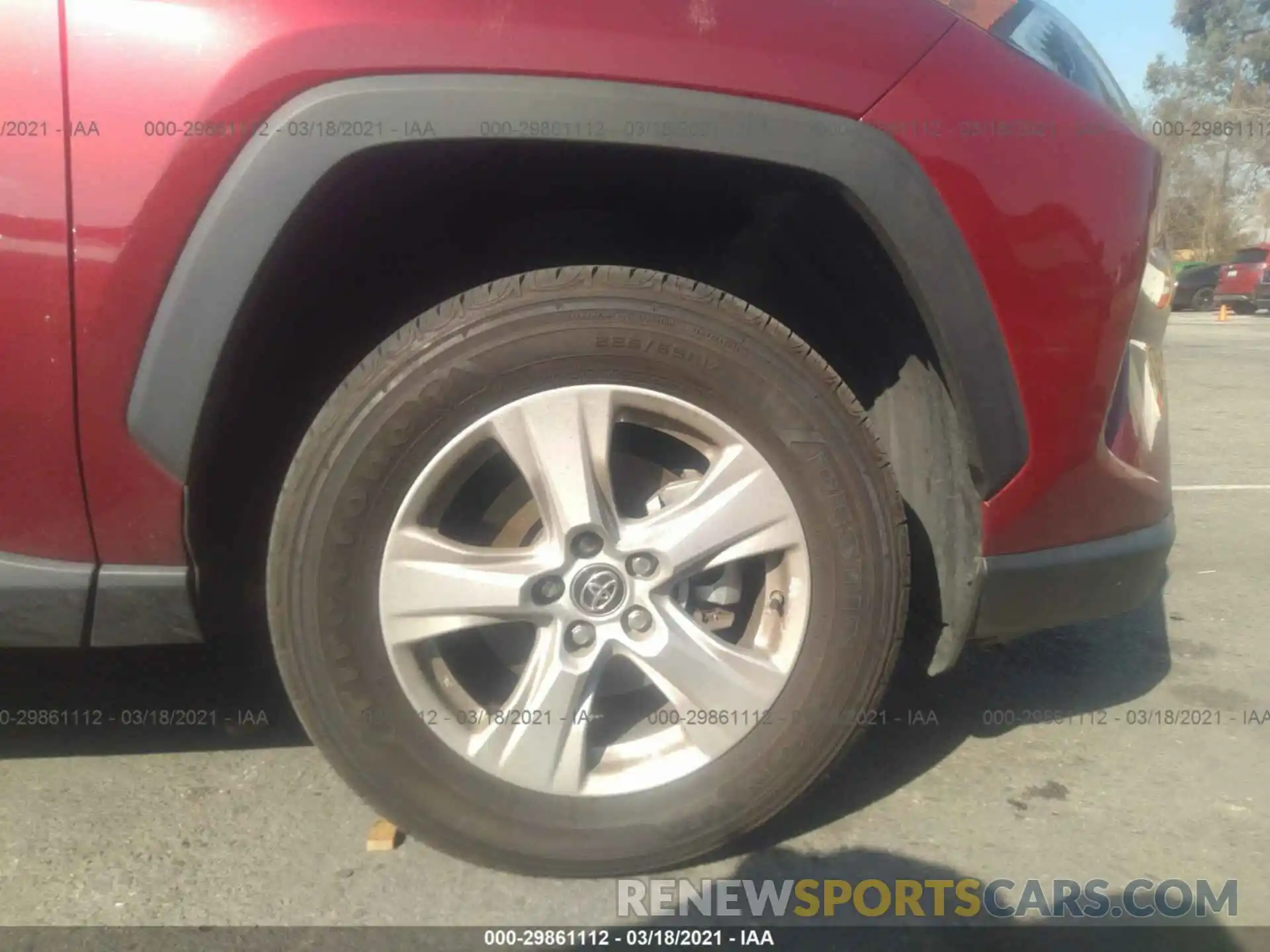 14 Photograph of a damaged car 2T3W1RFV0KW049664 TOYOTA RAV4 2019