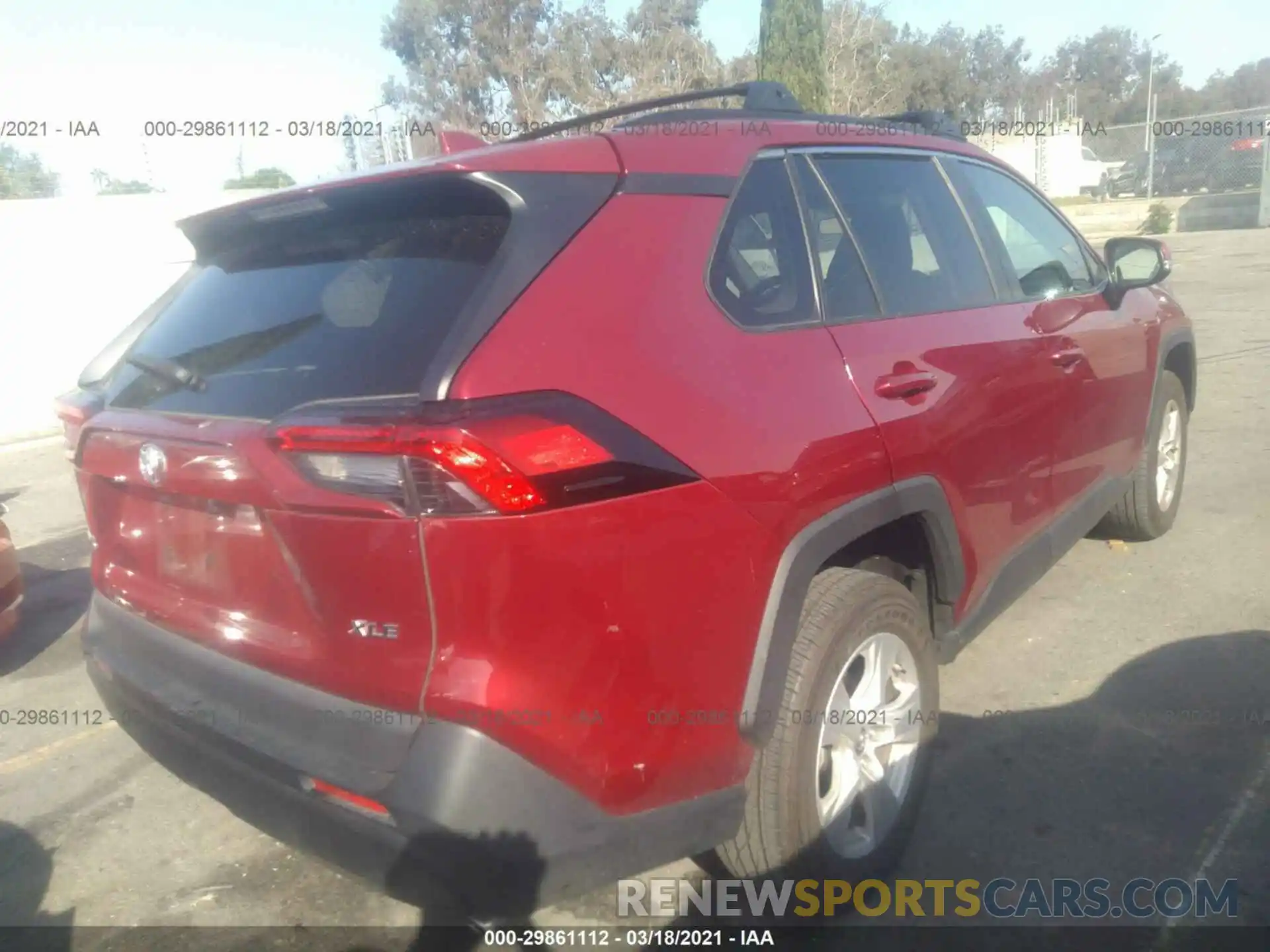 4 Photograph of a damaged car 2T3W1RFV0KW049664 TOYOTA RAV4 2019