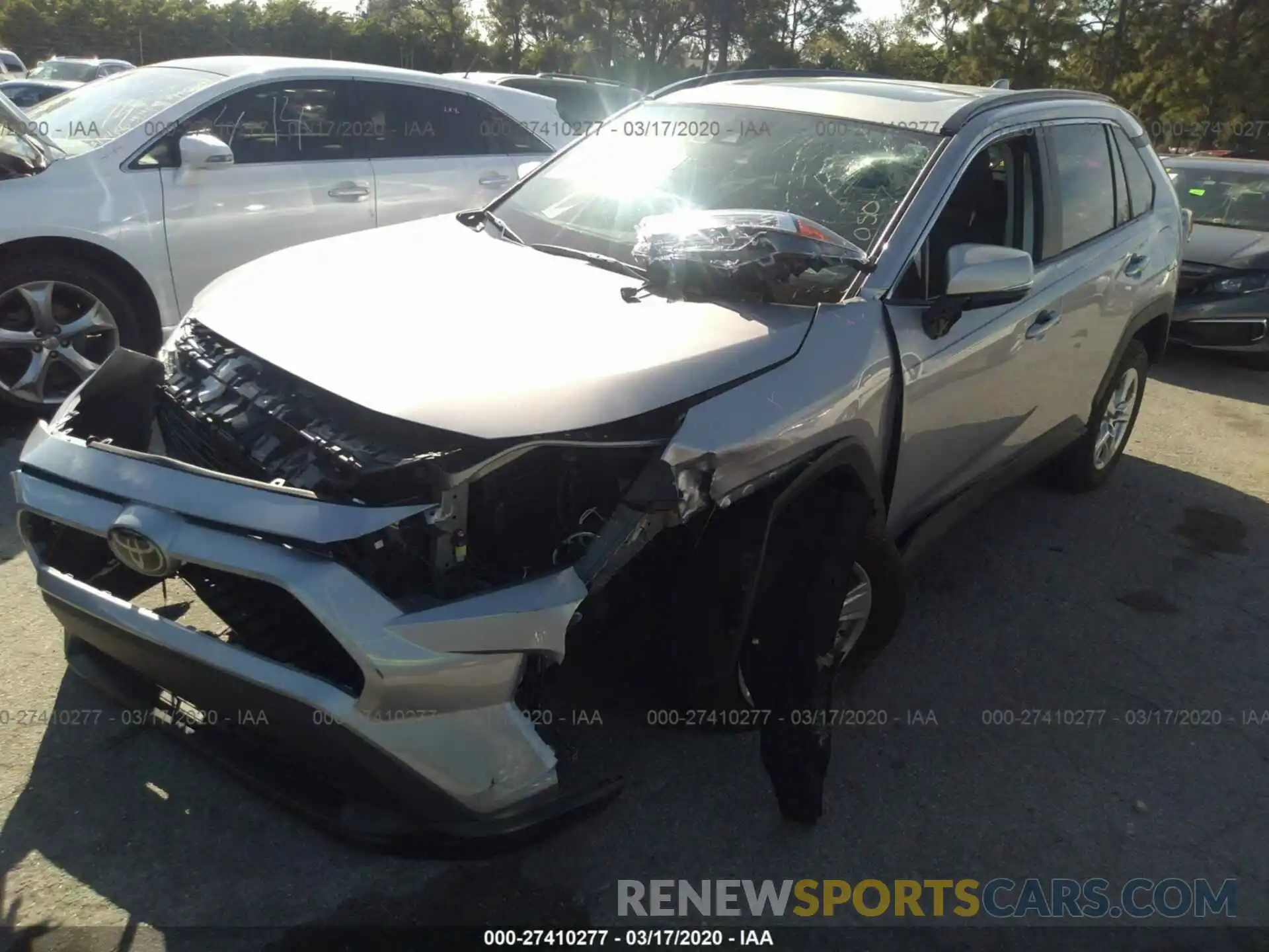 2 Photograph of a damaged car 2T3W1RFV0KW050751 TOYOTA RAV4 2019