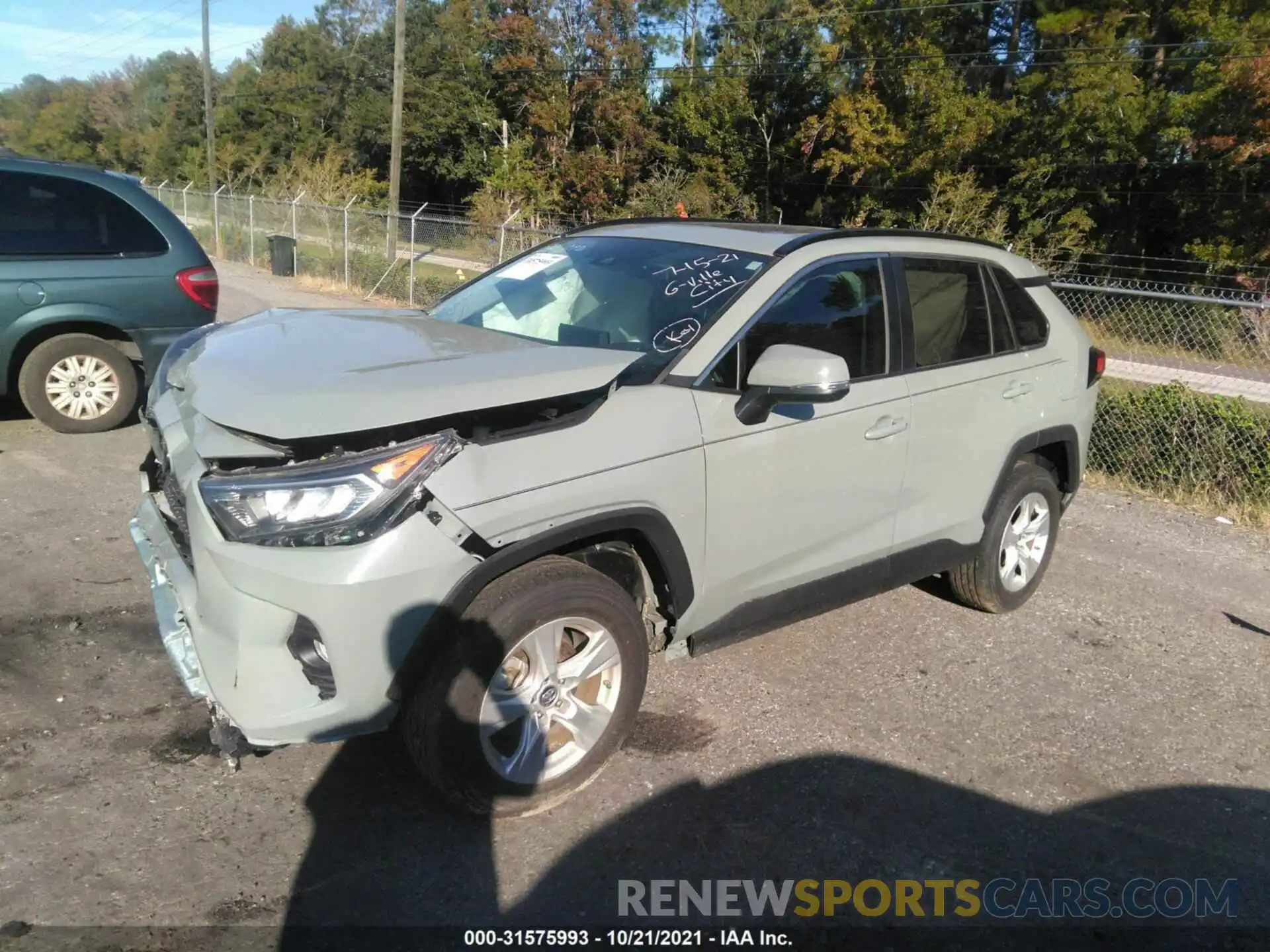 2 Photograph of a damaged car 2T3W1RFV0KW052550 TOYOTA RAV4 2019