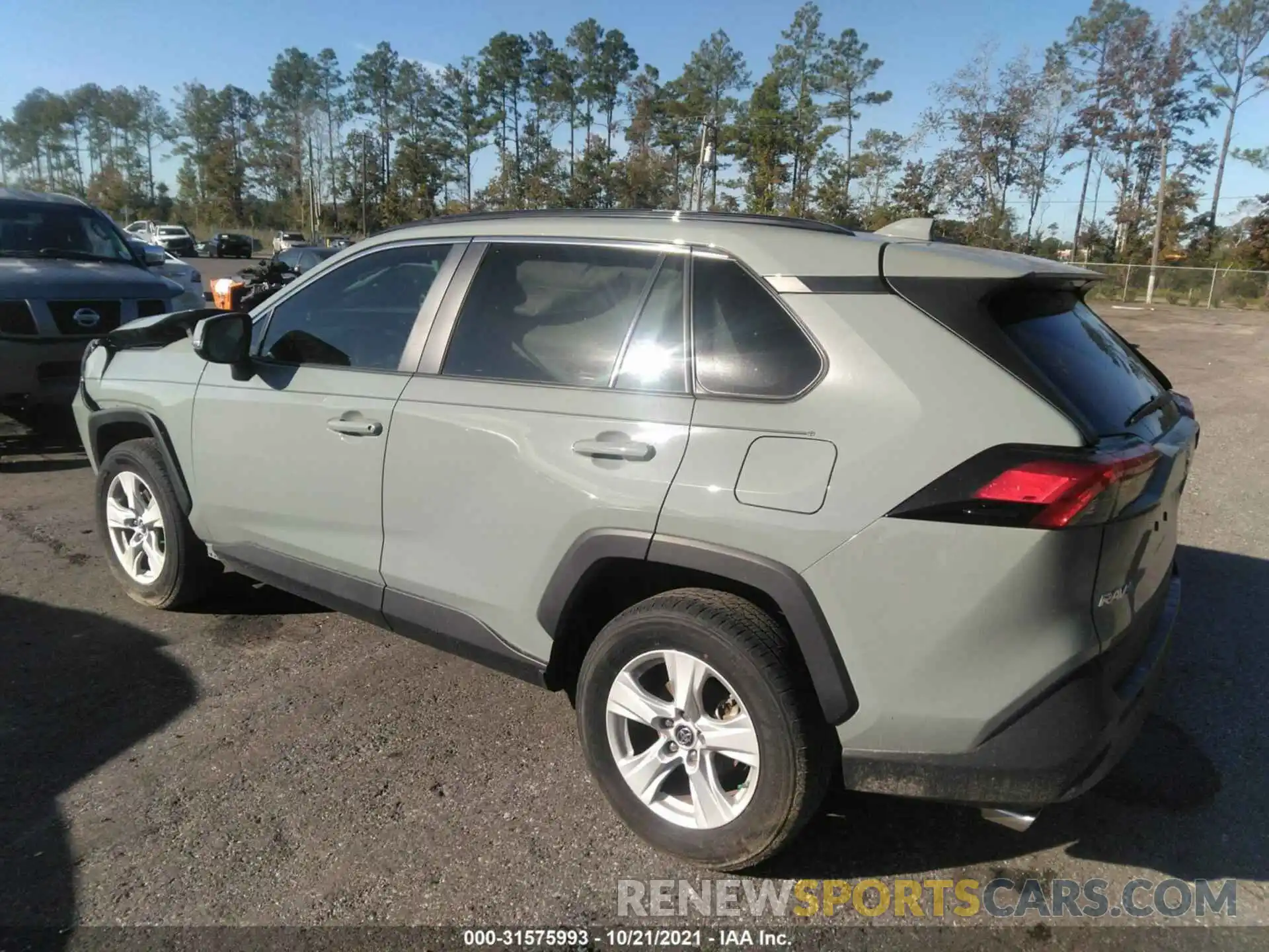 3 Photograph of a damaged car 2T3W1RFV0KW052550 TOYOTA RAV4 2019