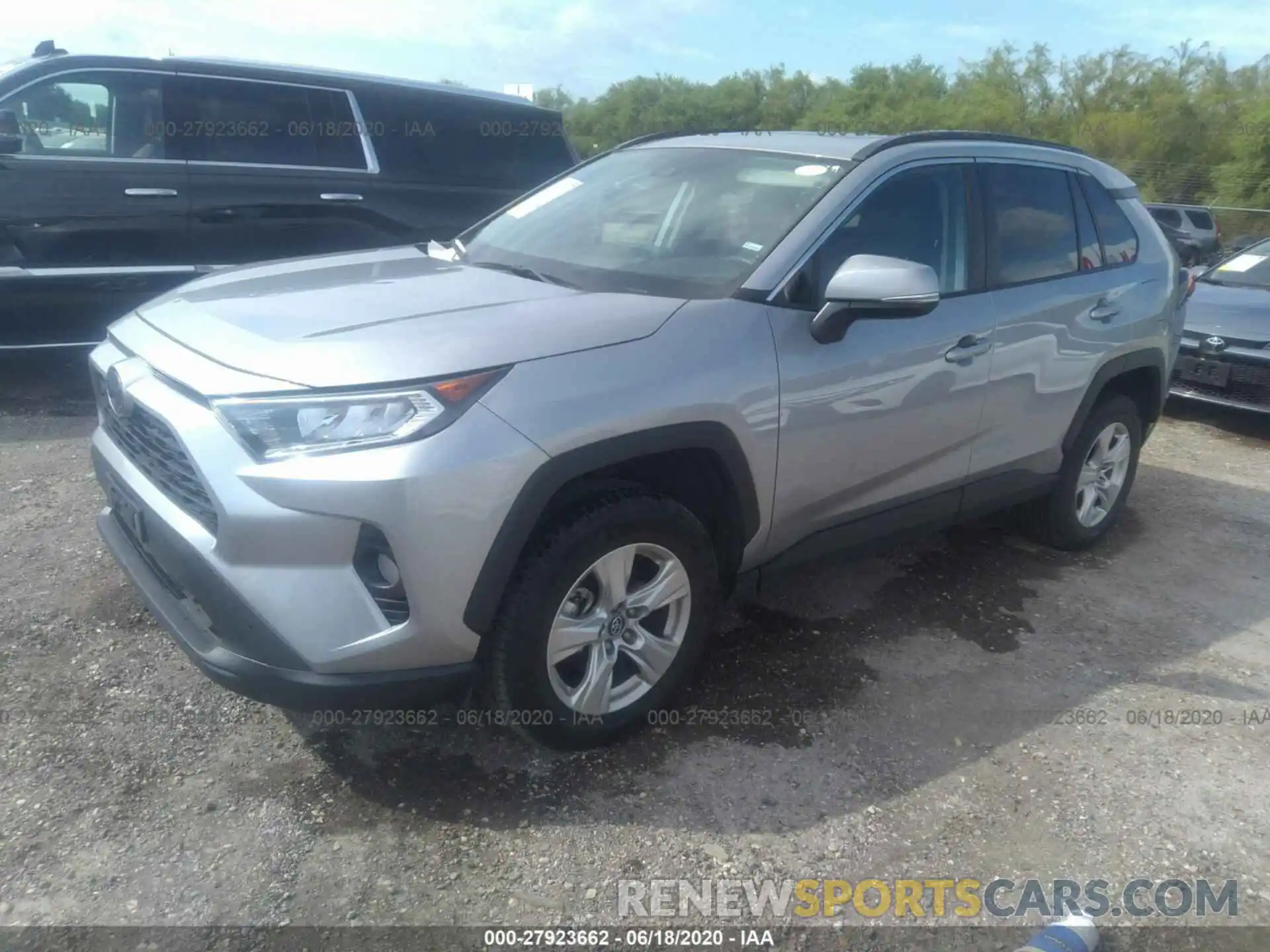 2 Photograph of a damaged car 2T3W1RFV1KC004542 TOYOTA RAV4 2019