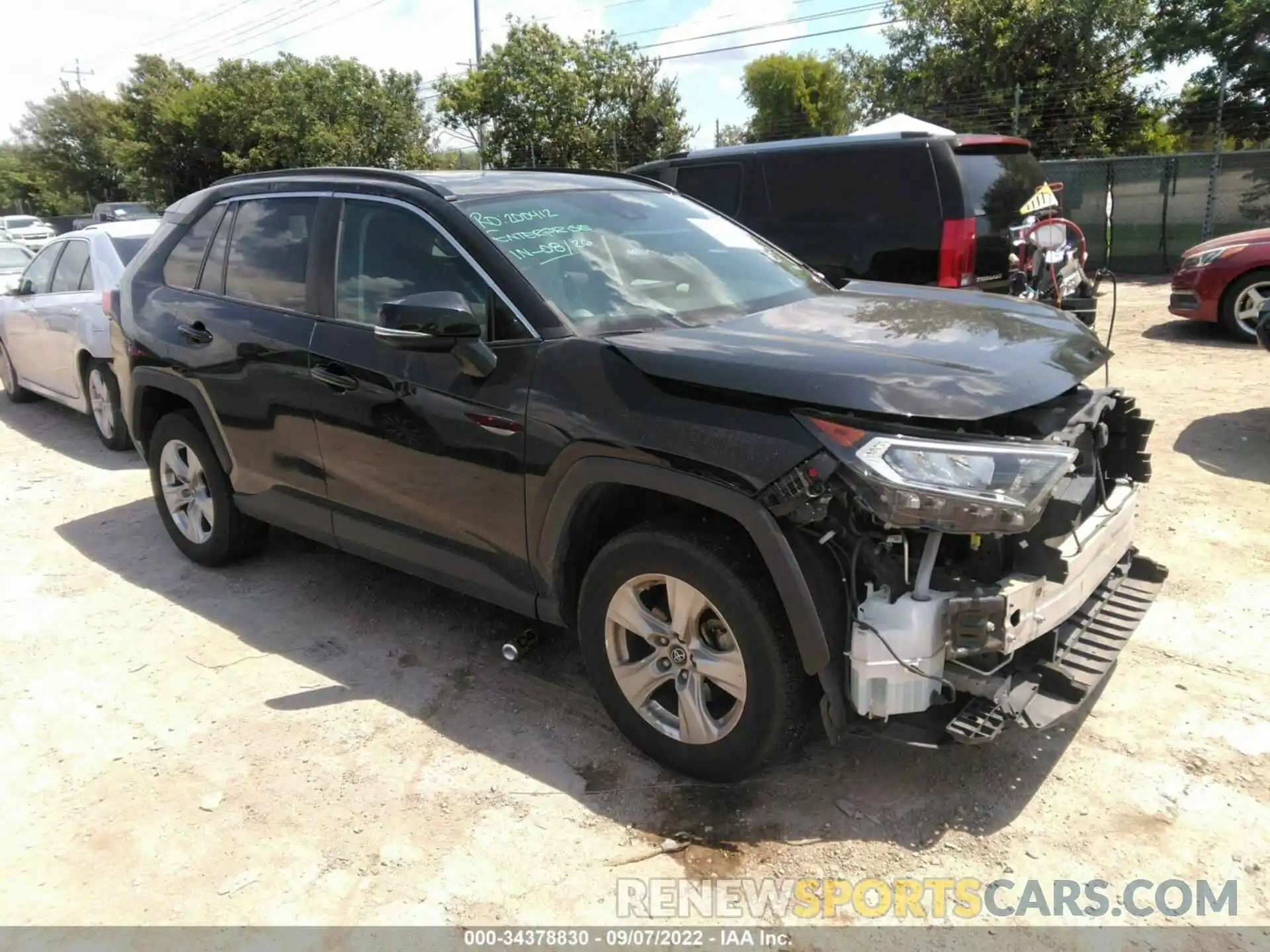 1 Photograph of a damaged car 2T3W1RFV1KC006081 TOYOTA RAV4 2019