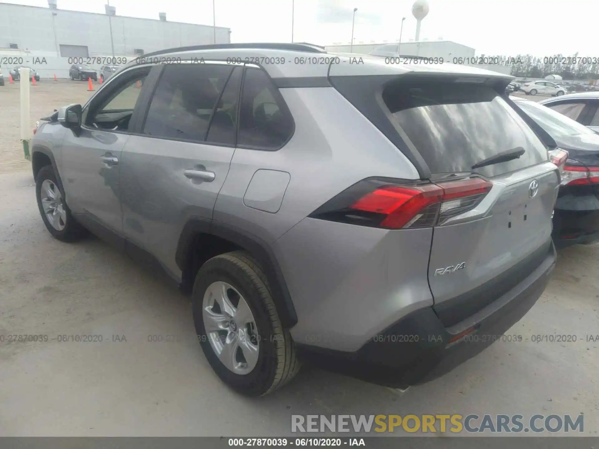 3 Photograph of a damaged car 2T3W1RFV1KC006288 TOYOTA RAV4 2019