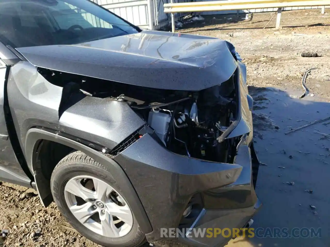 9 Photograph of a damaged car 2T3W1RFV1KC006730 TOYOTA RAV4 2019