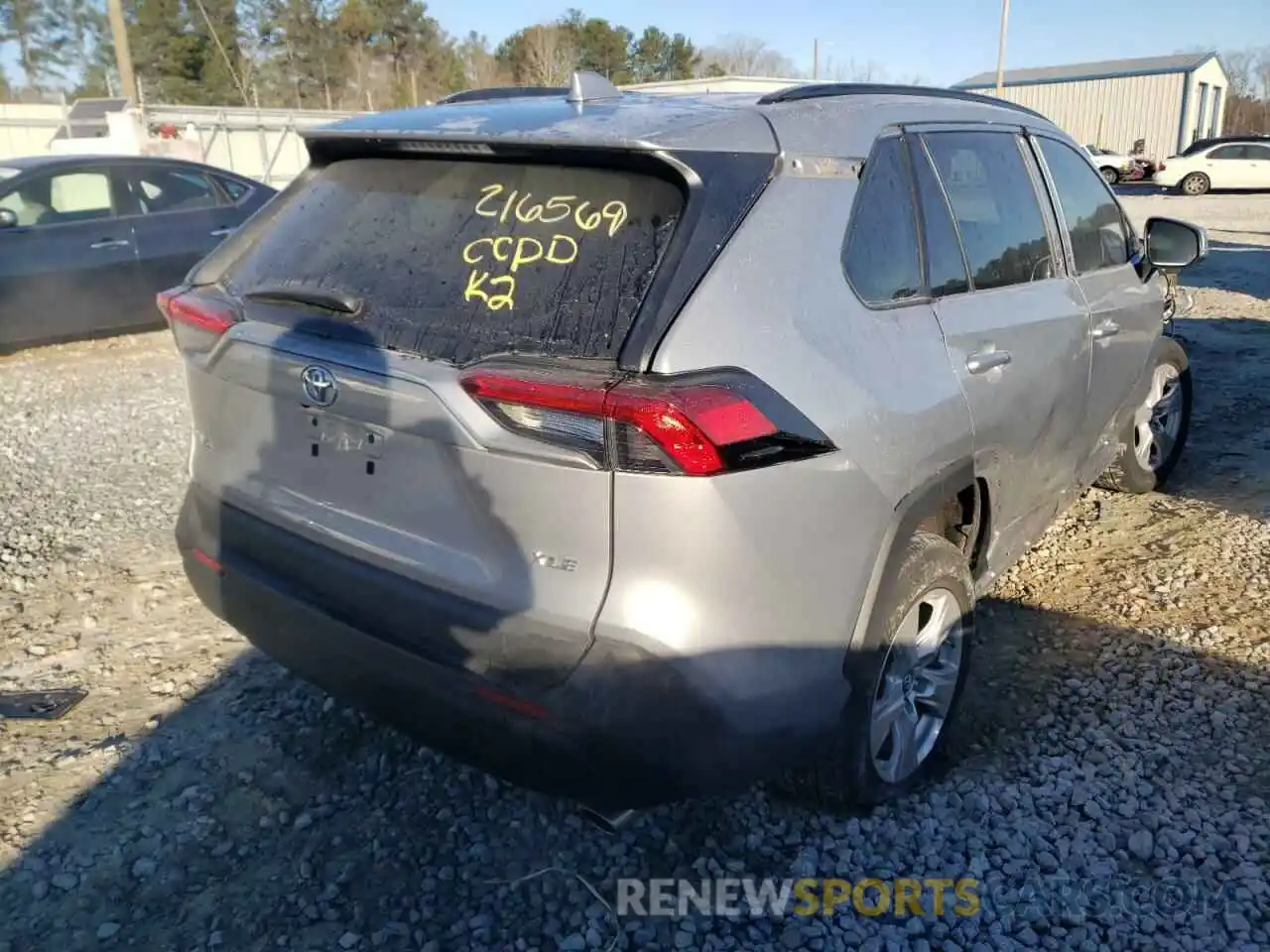 4 Photograph of a damaged car 2T3W1RFV1KC013290 TOYOTA RAV4 2019