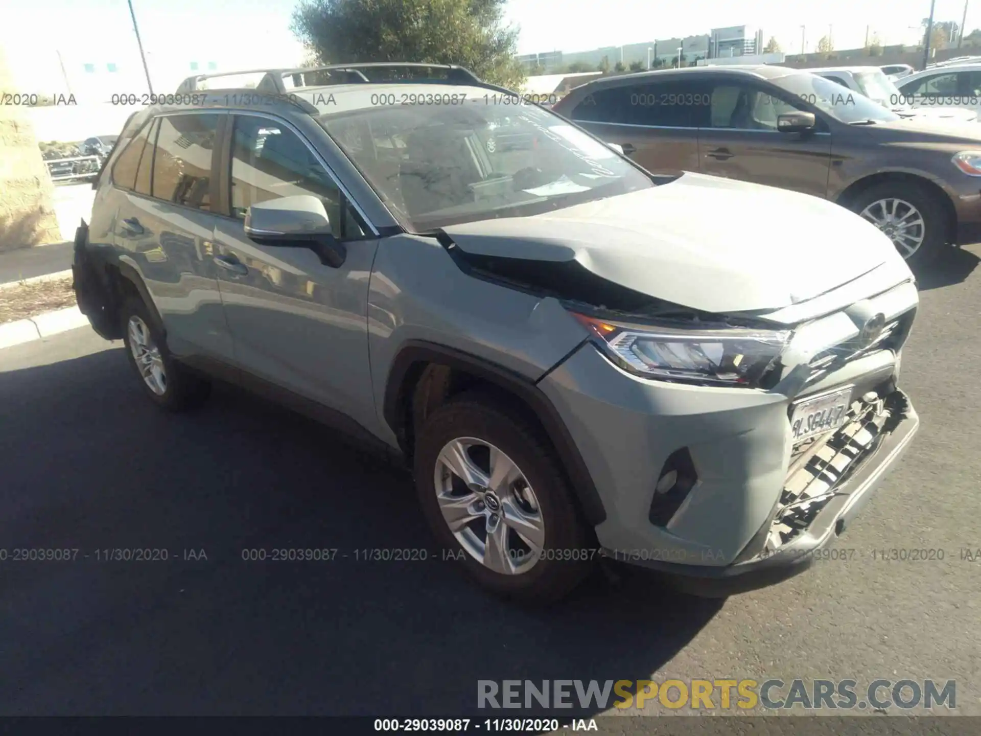 1 Photograph of a damaged car 2T3W1RFV1KC013385 TOYOTA RAV4 2019