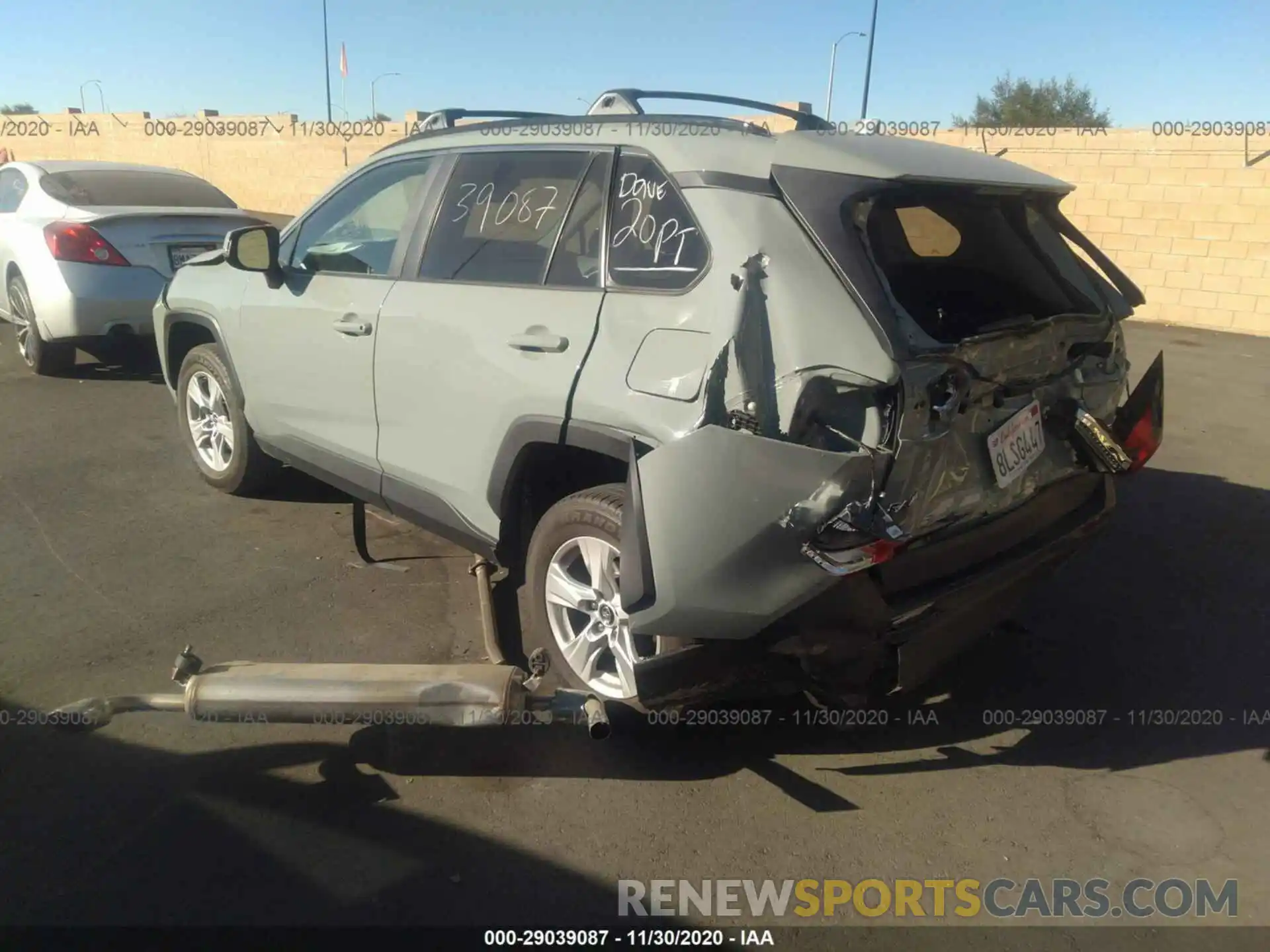 3 Photograph of a damaged car 2T3W1RFV1KC013385 TOYOTA RAV4 2019