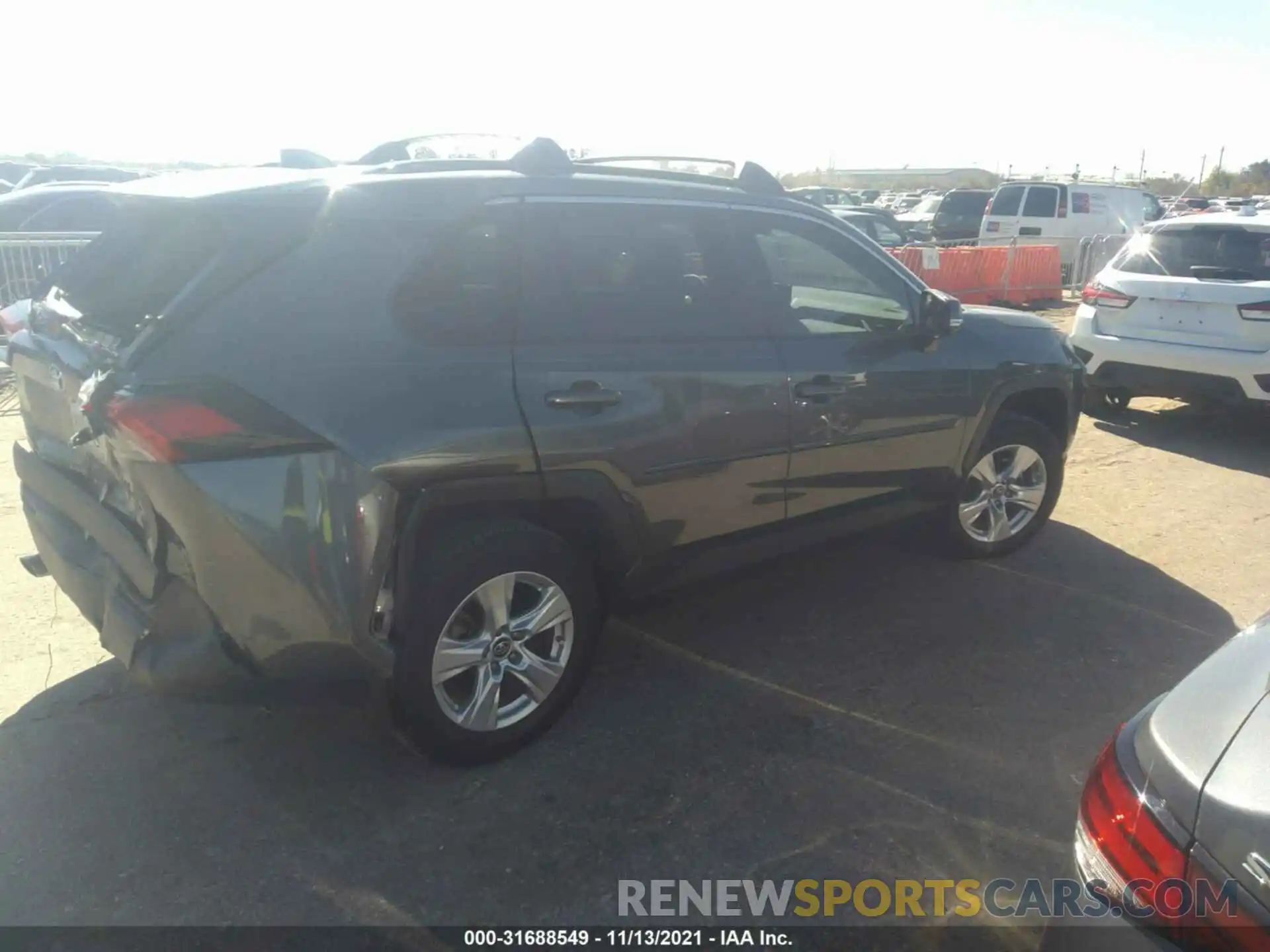 4 Photograph of a damaged car 2T3W1RFV1KC016495 TOYOTA RAV4 2019