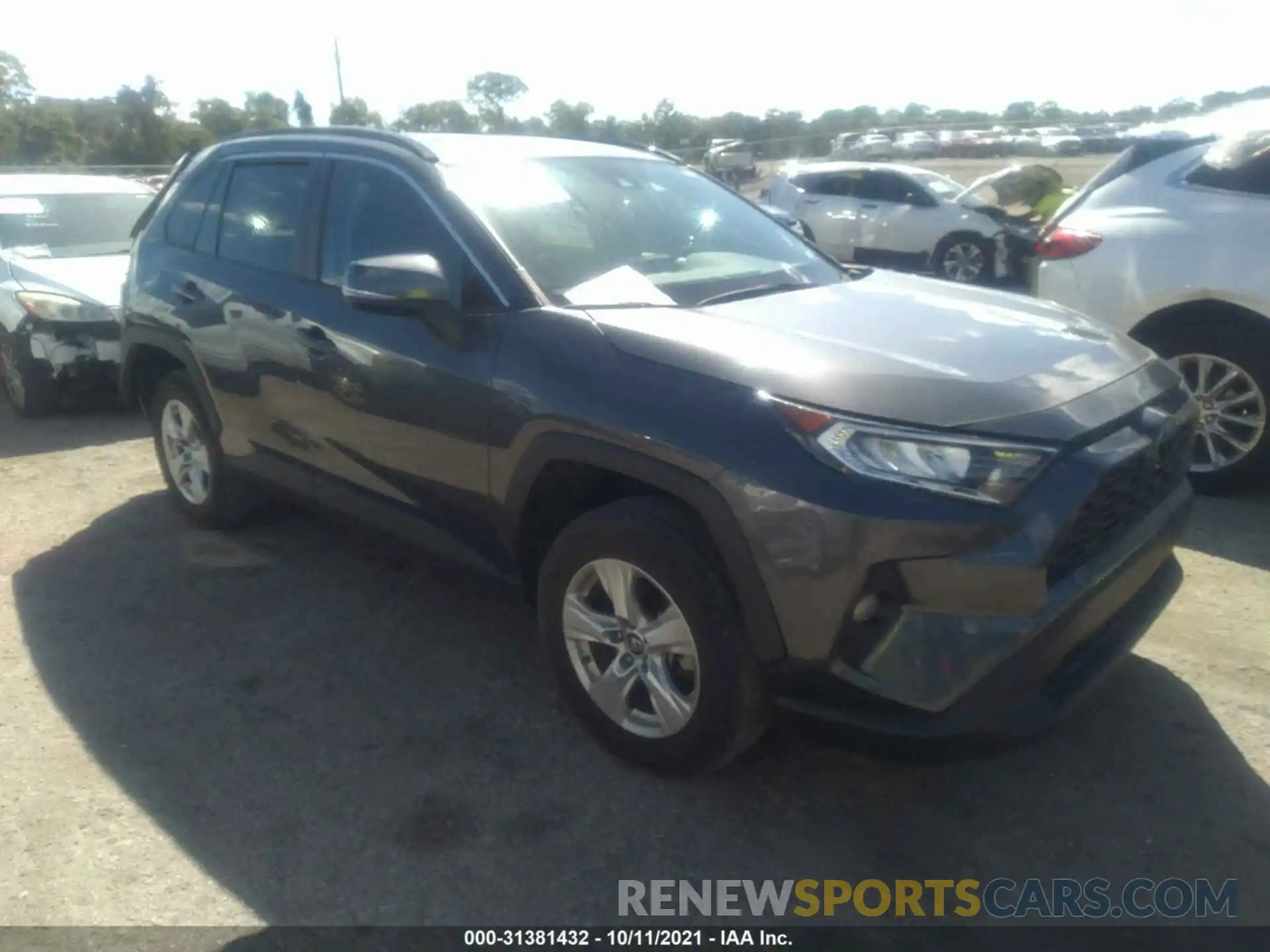 1 Photograph of a damaged car 2T3W1RFV1KC017257 TOYOTA RAV4 2019