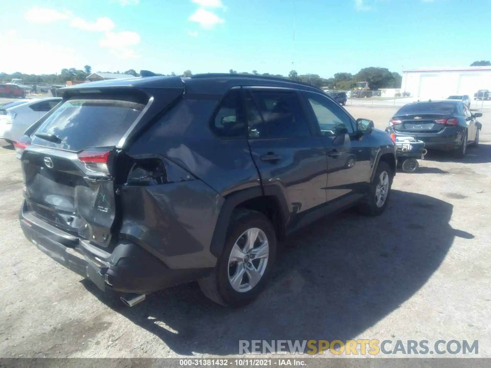 4 Photograph of a damaged car 2T3W1RFV1KC017257 TOYOTA RAV4 2019