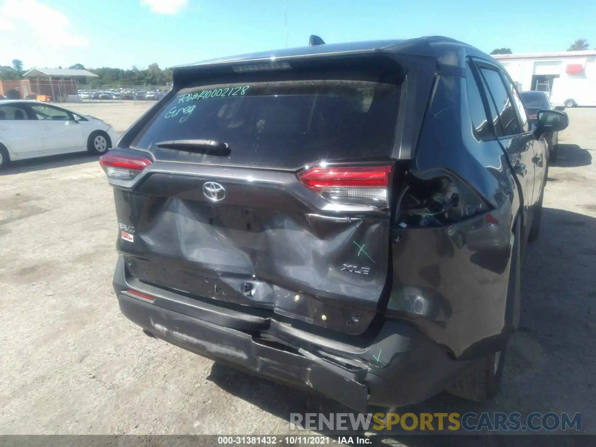 6 Photograph of a damaged car 2T3W1RFV1KC017257 TOYOTA RAV4 2019