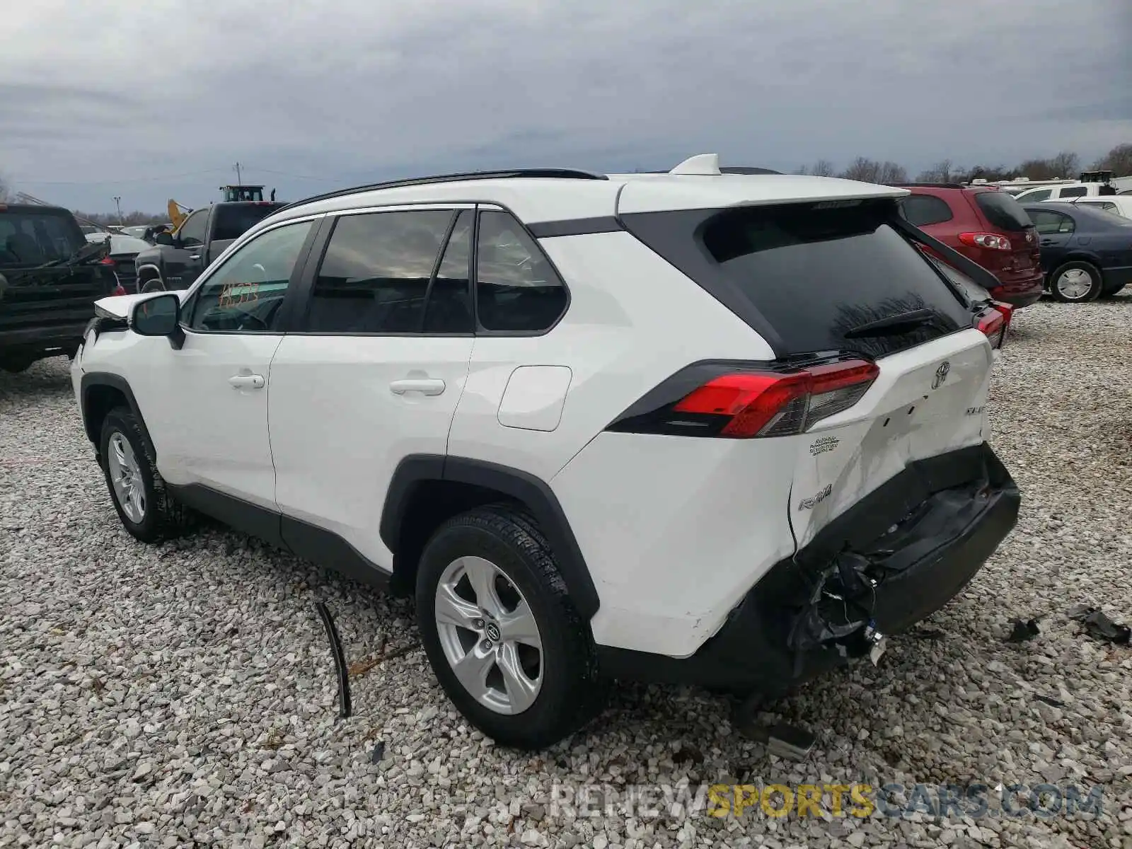 3 Фотография поврежденного автомобиля 2T3W1RFV1KC021034 TOYOTA RAV4 2019