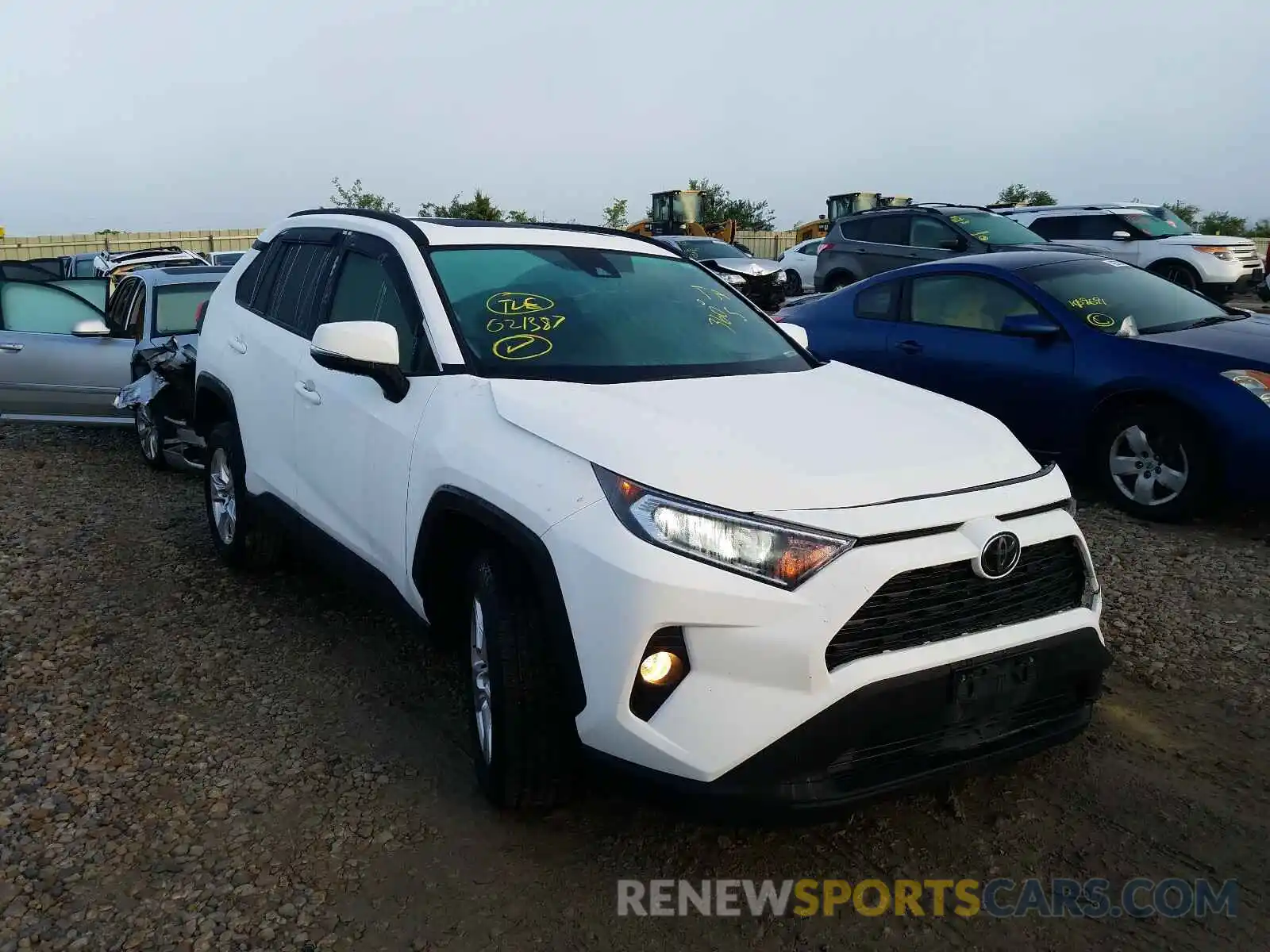 1 Photograph of a damaged car 2T3W1RFV1KC021387 TOYOTA RAV4 2019