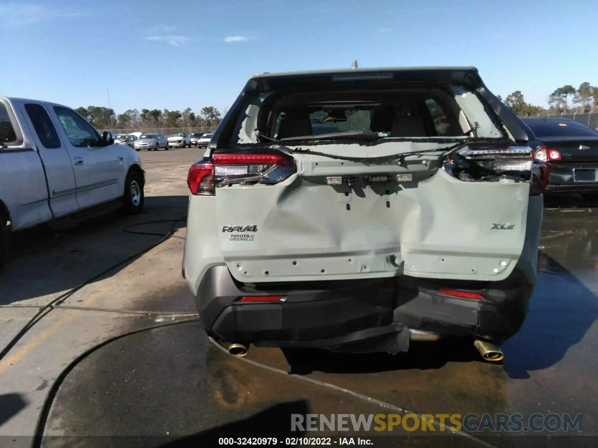 6 Photograph of a damaged car 2T3W1RFV1KC027738 TOYOTA RAV4 2019