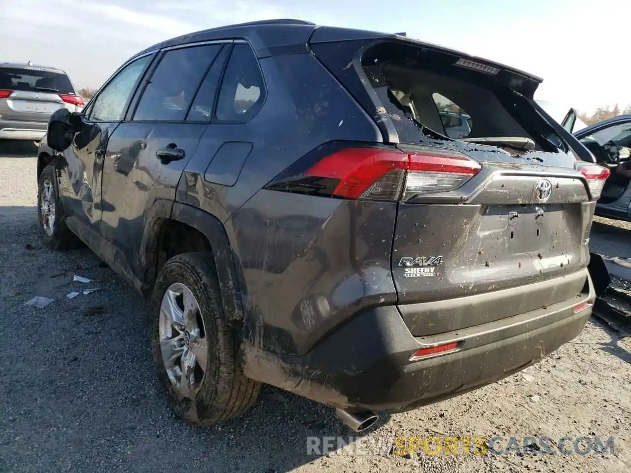 3 Photograph of a damaged car 2T3W1RFV1KW013904 TOYOTA RAV4 2019