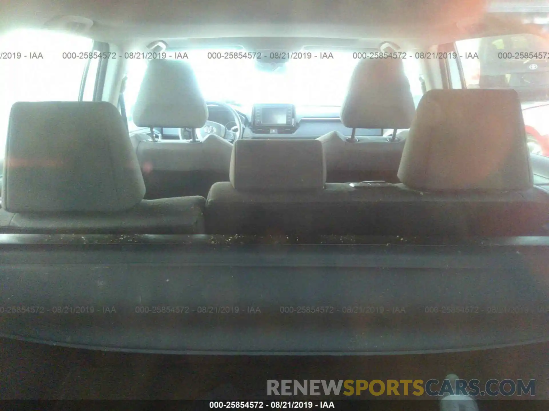 8 Photograph of a damaged car 2T3W1RFV1KW014311 TOYOTA RAV4 2019