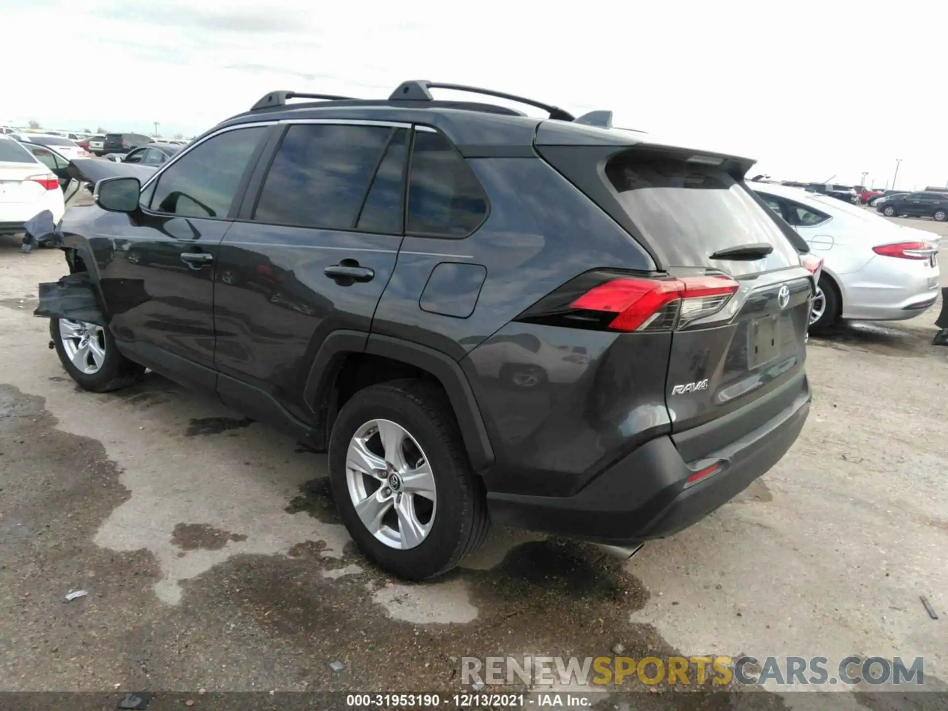 3 Photograph of a damaged car 2T3W1RFV1KW017757 TOYOTA RAV4 2019