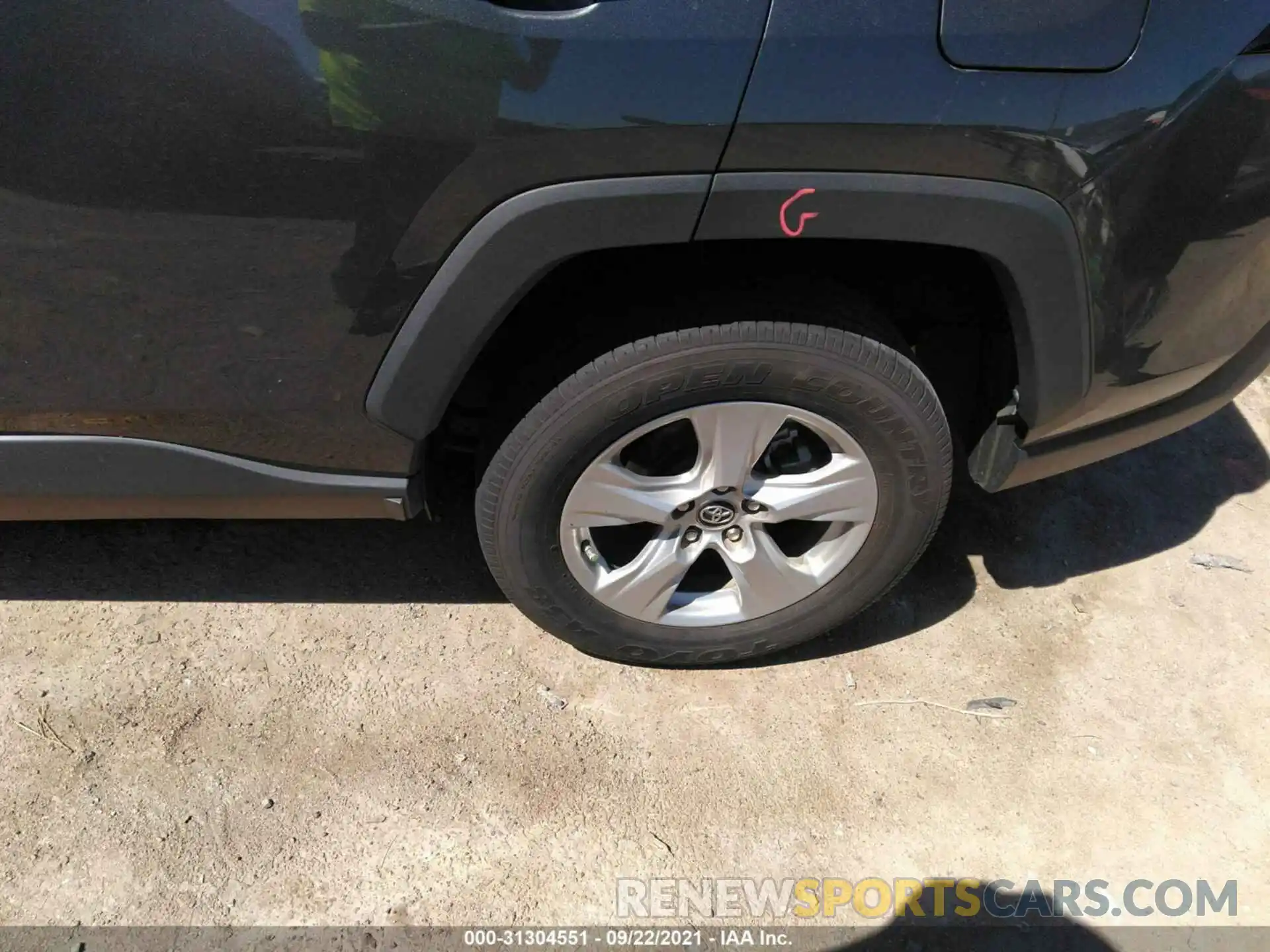 13 Фотография поврежденного автомобиля 2T3W1RFV1KW018388 TOYOTA RAV4 2019