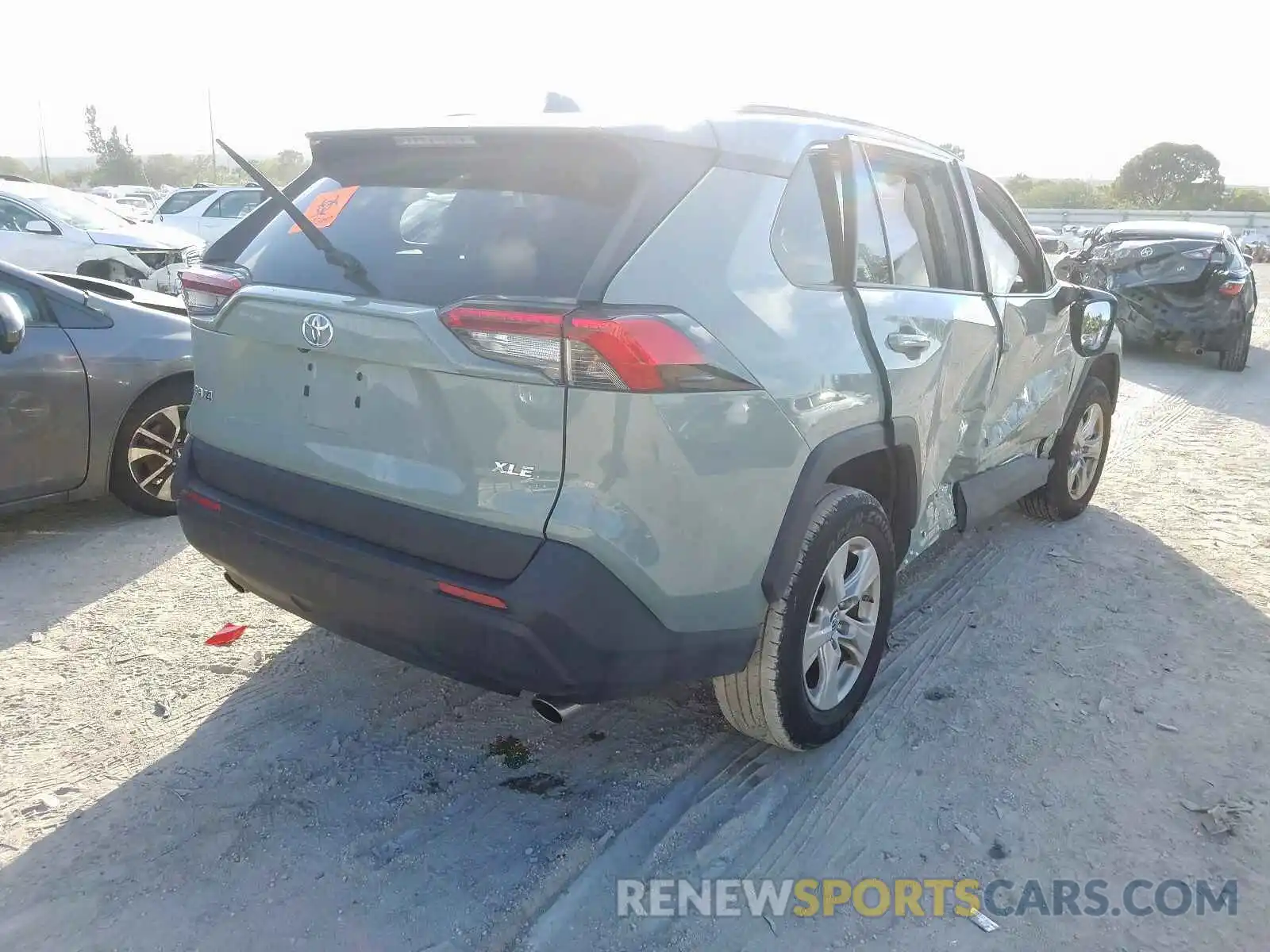 4 Photograph of a damaged car 2T3W1RFV1KW018469 TOYOTA RAV4 2019