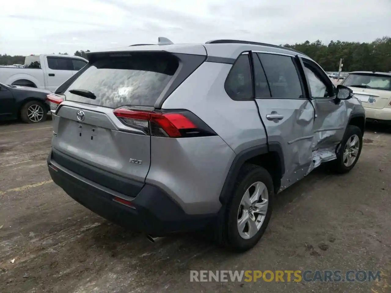 4 Photograph of a damaged car 2T3W1RFV1KW018813 TOYOTA RAV4 2019