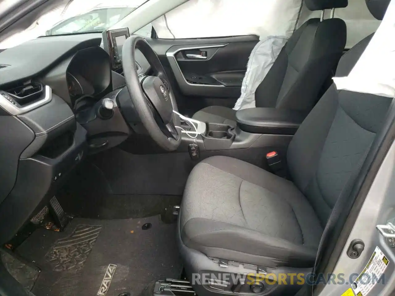 5 Photograph of a damaged car 2T3W1RFV1KW018813 TOYOTA RAV4 2019