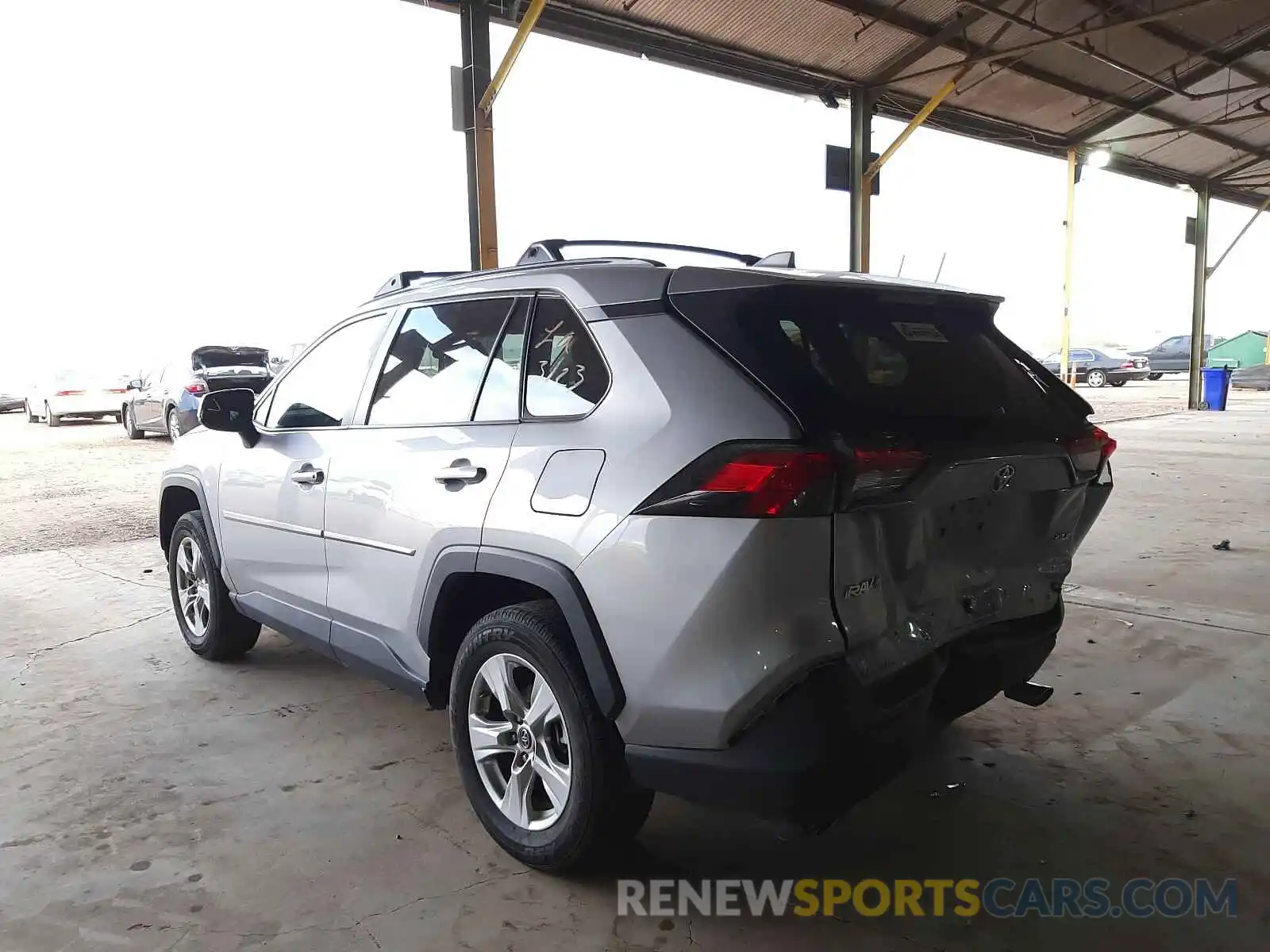 3 Photograph of a damaged car 2T3W1RFV1KW021954 TOYOTA RAV4 2019