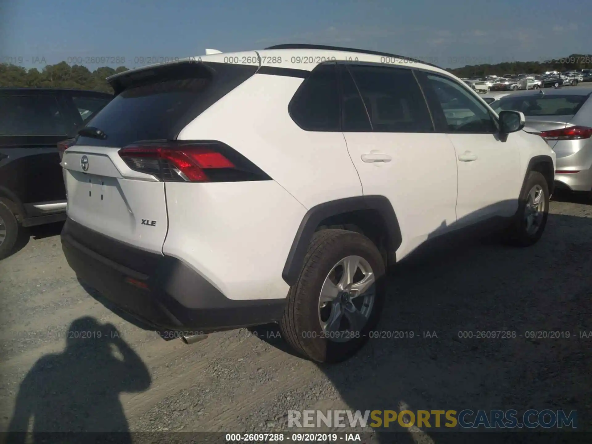 4 Photograph of a damaged car 2T3W1RFV1KW026278 TOYOTA RAV4 2019