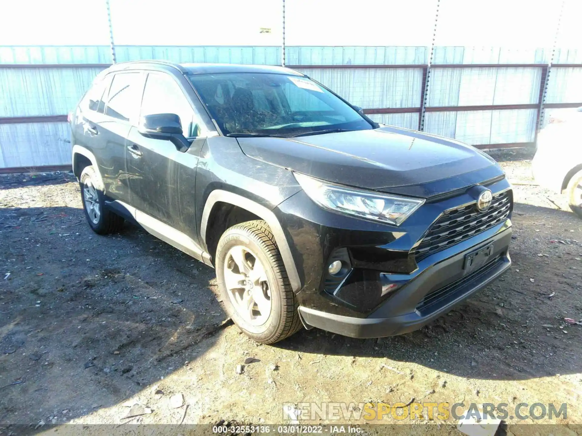 1 Photograph of a damaged car 2T3W1RFV1KW028631 TOYOTA RAV4 2019