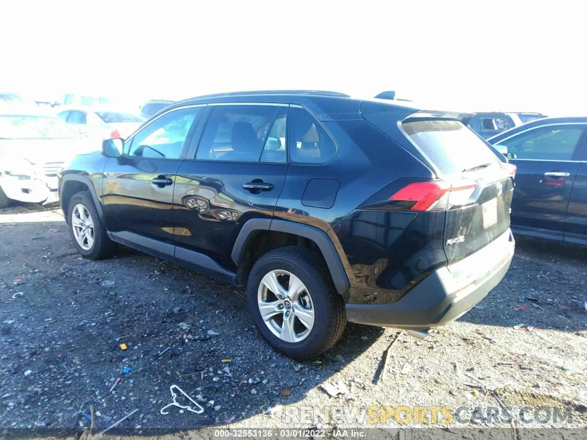 3 Photograph of a damaged car 2T3W1RFV1KW028631 TOYOTA RAV4 2019