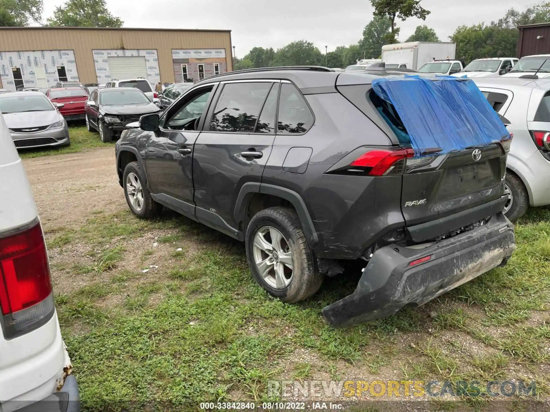 3 Photograph of a damaged car 2T3W1RFV1KW028869 TOYOTA RAV4 2019