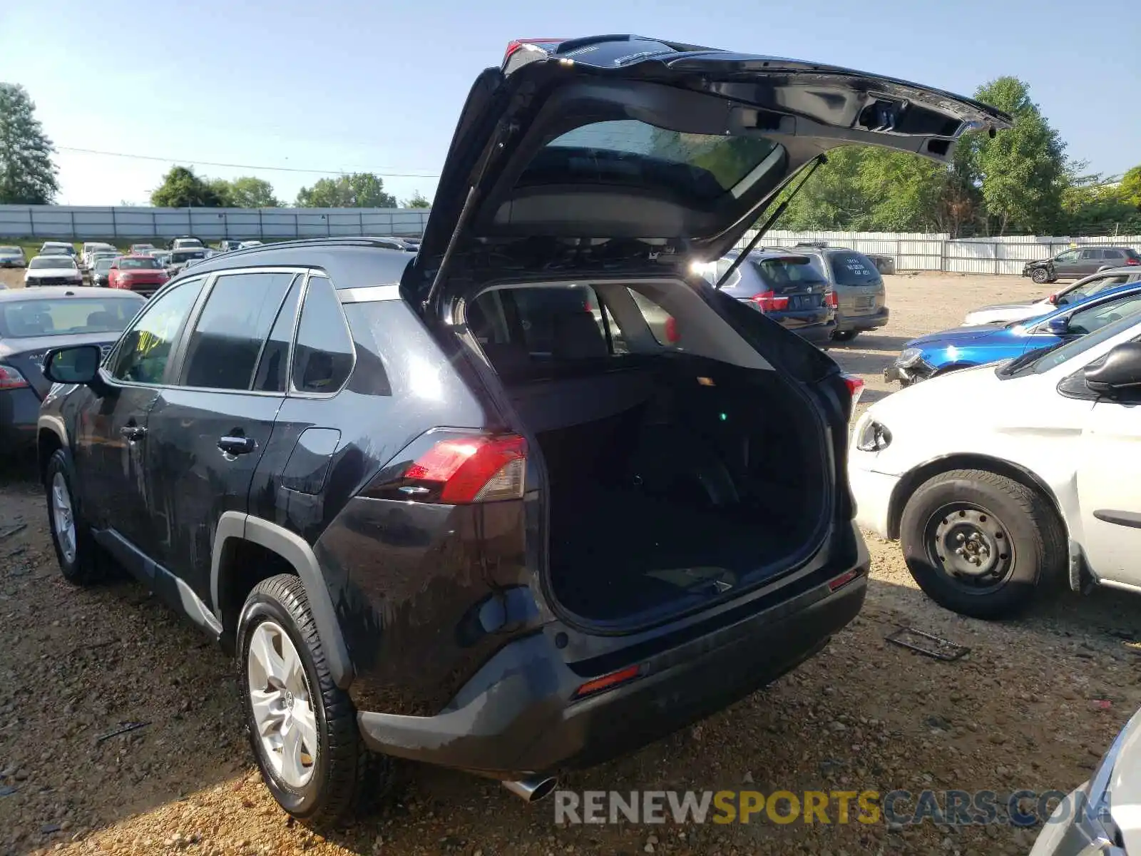 3 Photograph of a damaged car 2T3W1RFV1KW034204 TOYOTA RAV4 2019