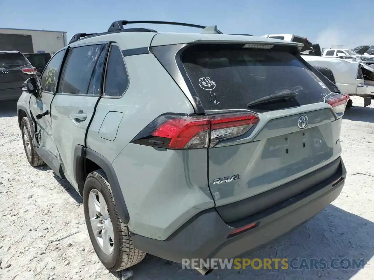 3 Photograph of a damaged car 2T3W1RFV1KW042173 TOYOTA RAV4 2019