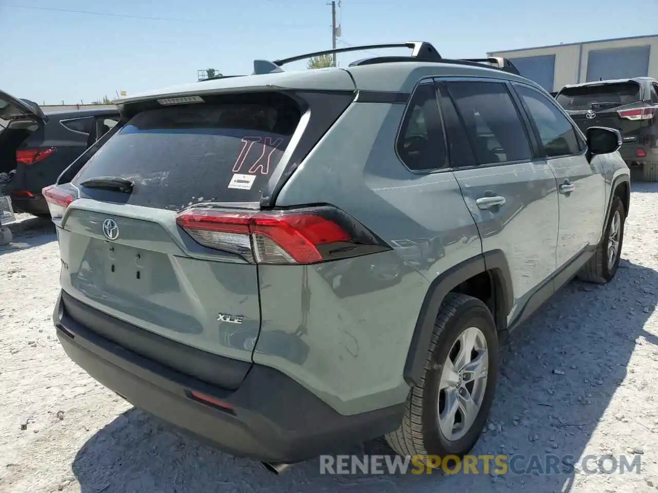 4 Photograph of a damaged car 2T3W1RFV1KW042173 TOYOTA RAV4 2019