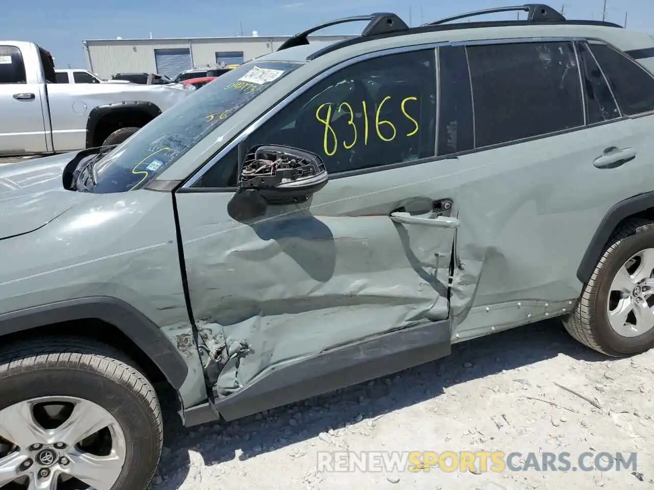 9 Photograph of a damaged car 2T3W1RFV1KW042173 TOYOTA RAV4 2019