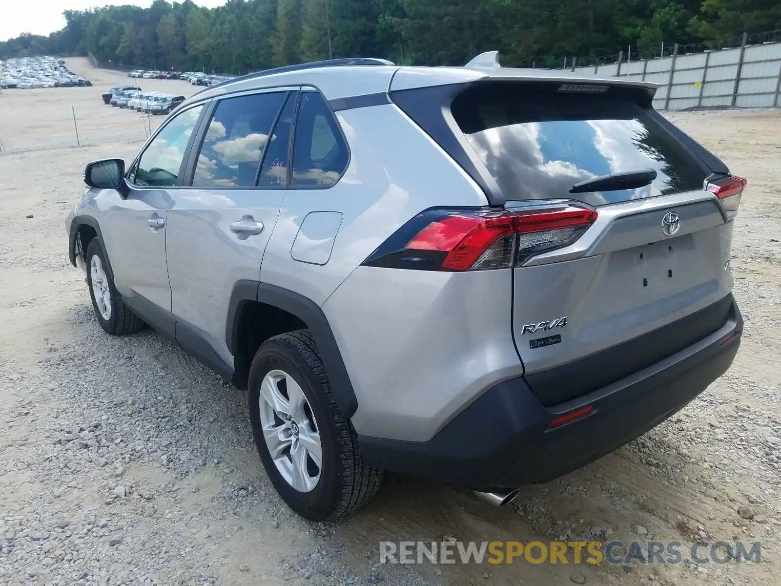 3 Photograph of a damaged car 2T3W1RFV1KW046613 TOYOTA RAV4 2019