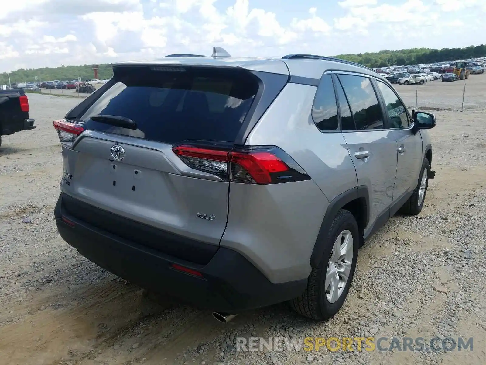 4 Photograph of a damaged car 2T3W1RFV1KW046613 TOYOTA RAV4 2019