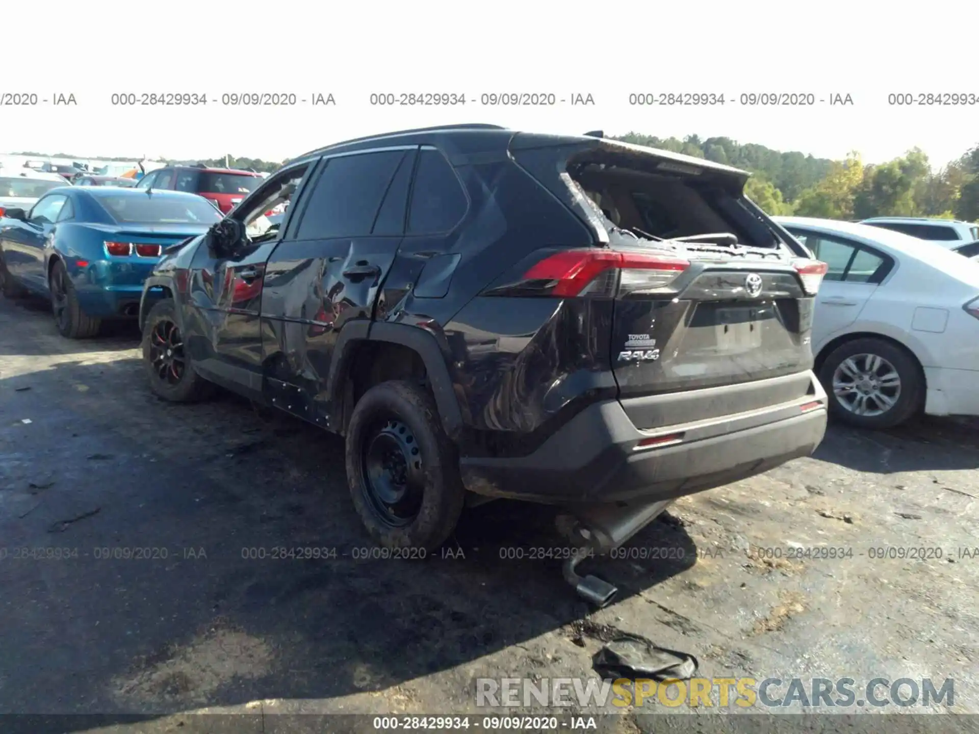 3 Фотография поврежденного автомобиля 2T3W1RFV2KC002685 TOYOTA RAV4 2019