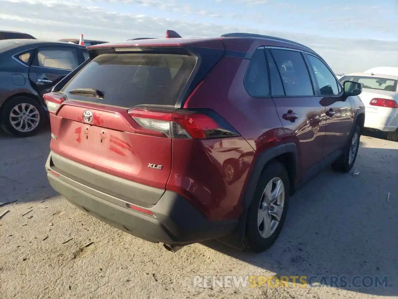 4 Photograph of a damaged car 2T3W1RFV2KC003481 TOYOTA RAV4 2019