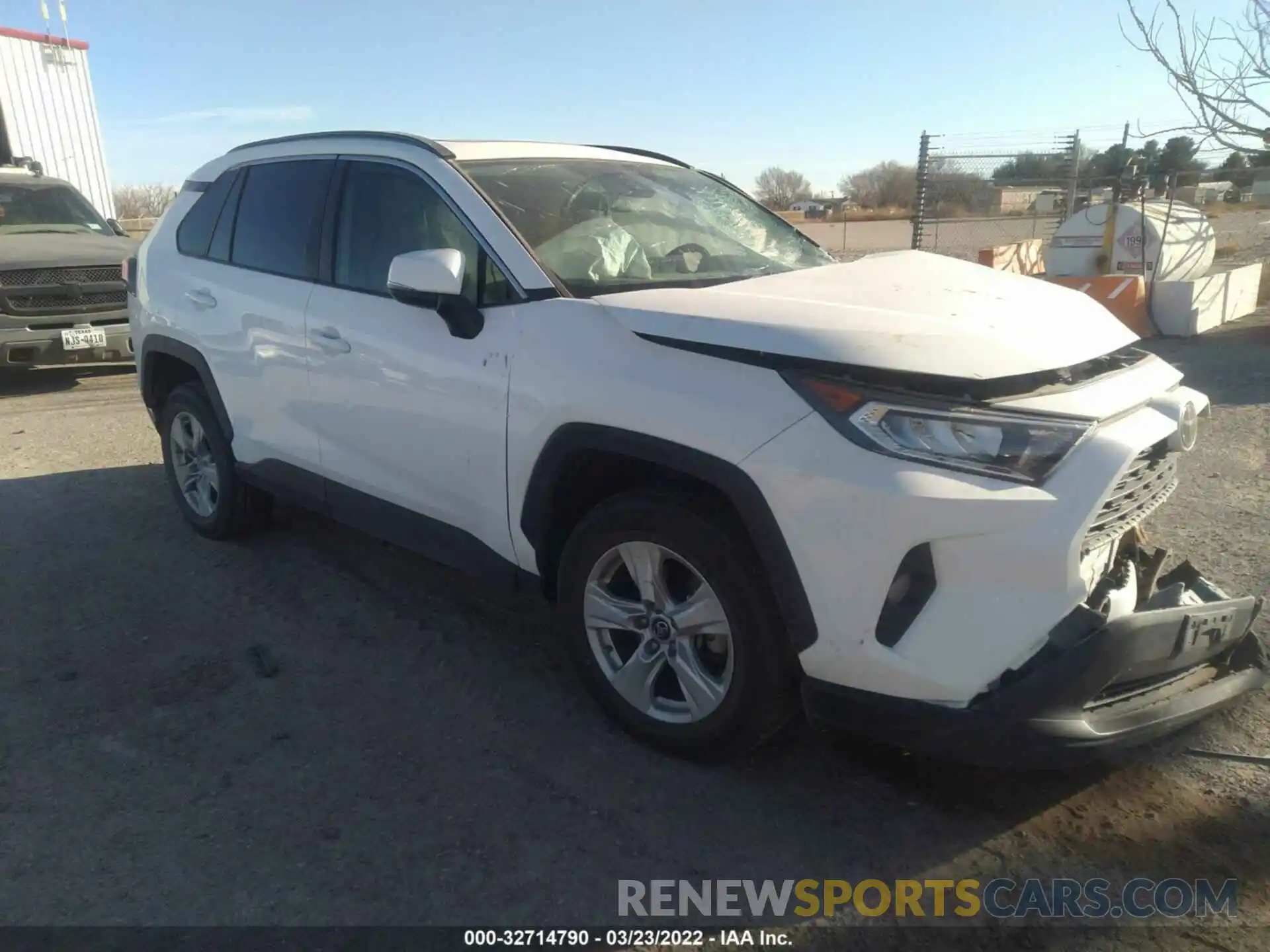 1 Photograph of a damaged car 2T3W1RFV2KC014478 TOYOTA RAV4 2019