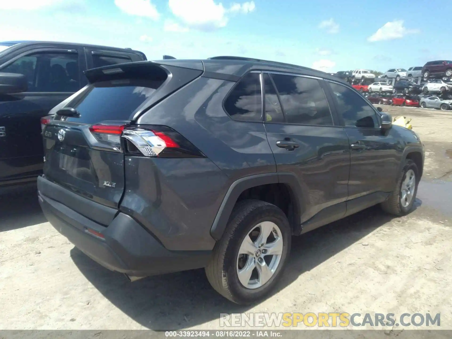 4 Photograph of a damaged car 2T3W1RFV2KC019163 TOYOTA RAV4 2019