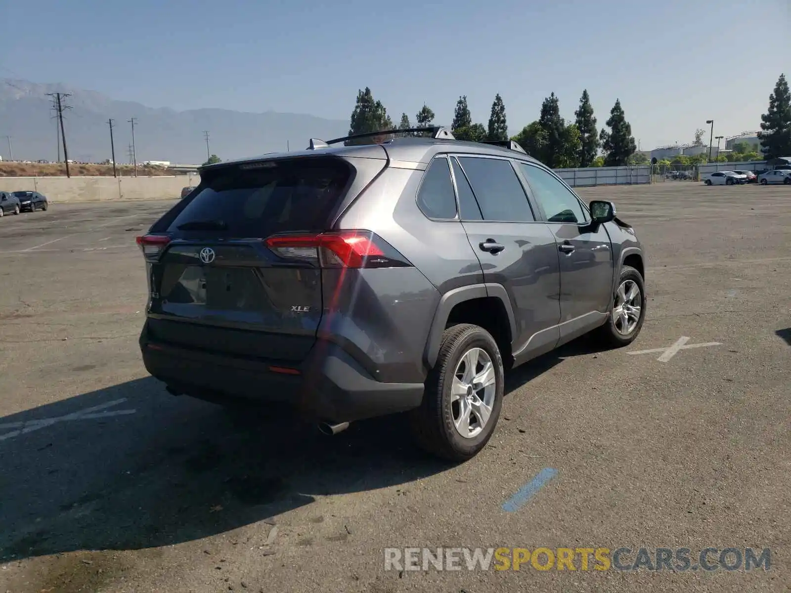 4 Photograph of a damaged car 2T3W1RFV2KC027988 TOYOTA RAV4 2019