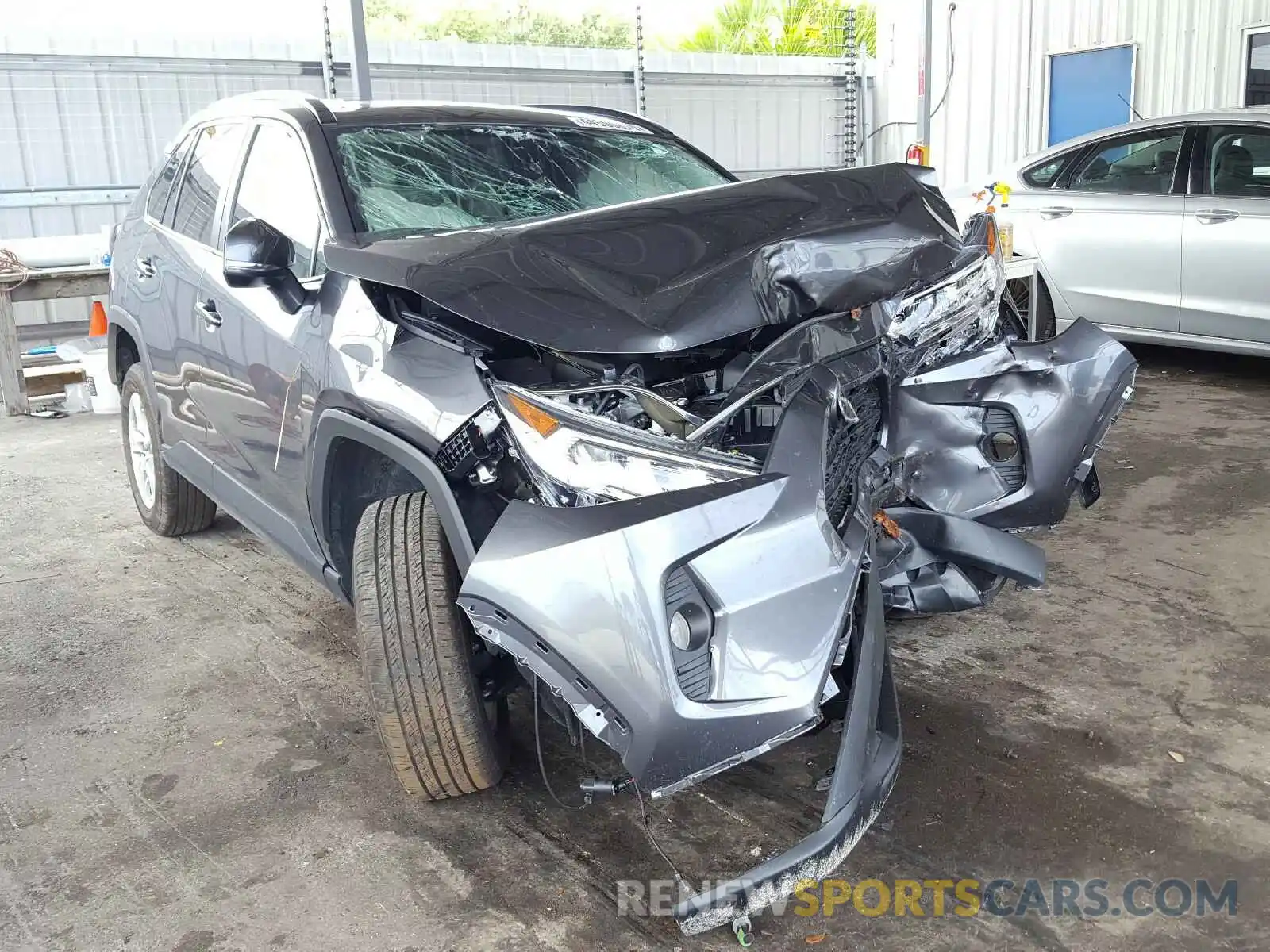1 Photograph of a damaged car 2T3W1RFV2KC028106 TOYOTA RAV4 2019
