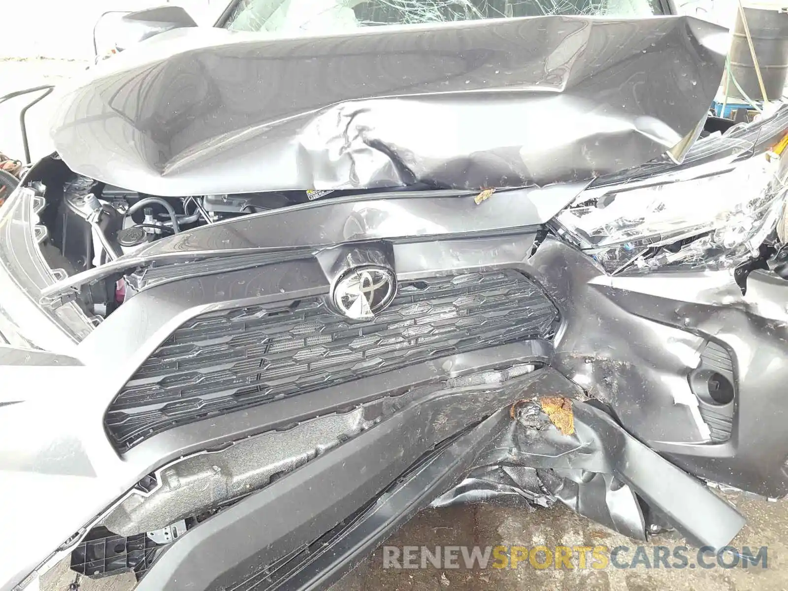 7 Photograph of a damaged car 2T3W1RFV2KC028106 TOYOTA RAV4 2019