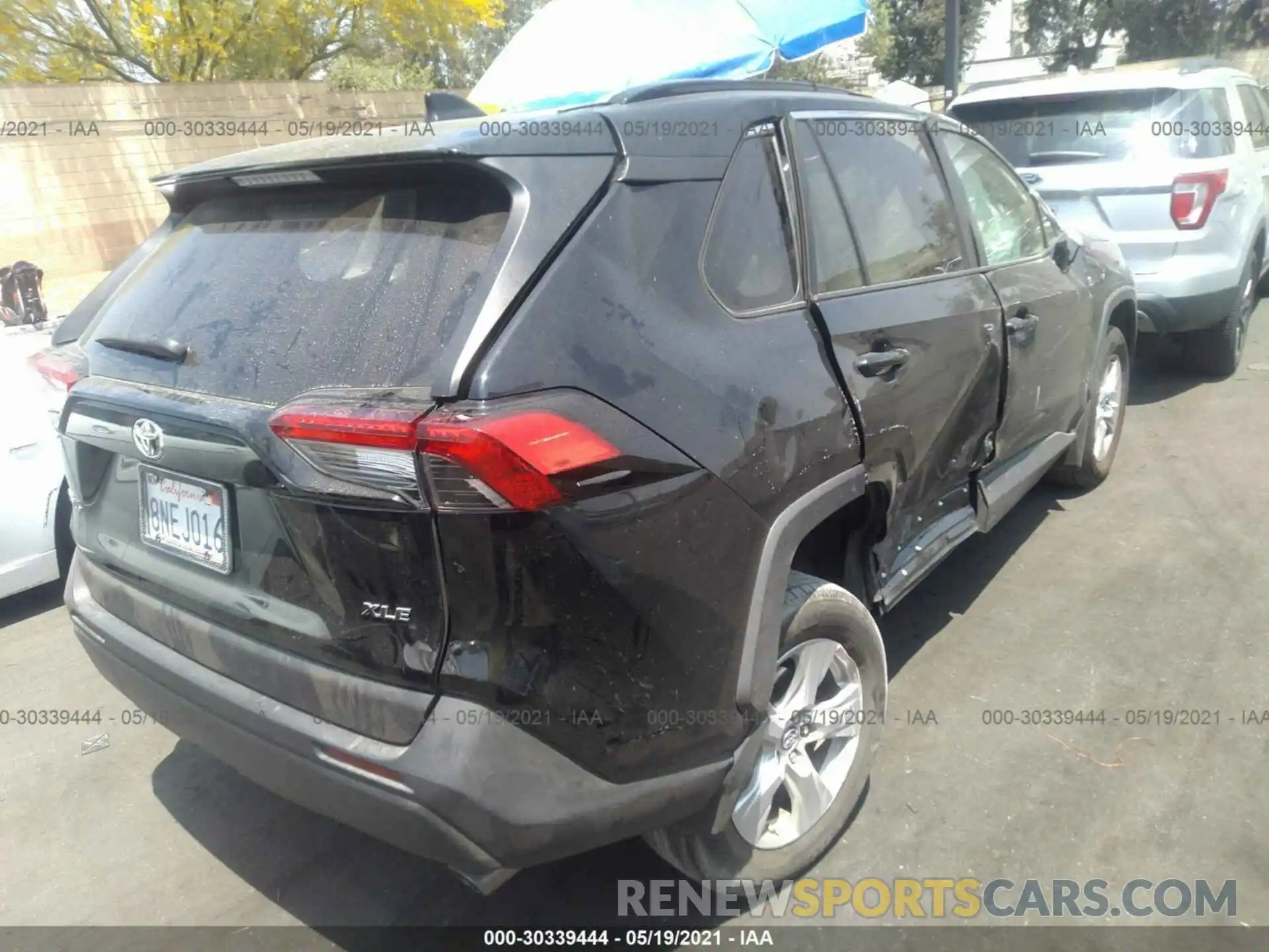 4 Фотография поврежденного автомобиля 2T3W1RFV2KC028414 TOYOTA RAV4 2019