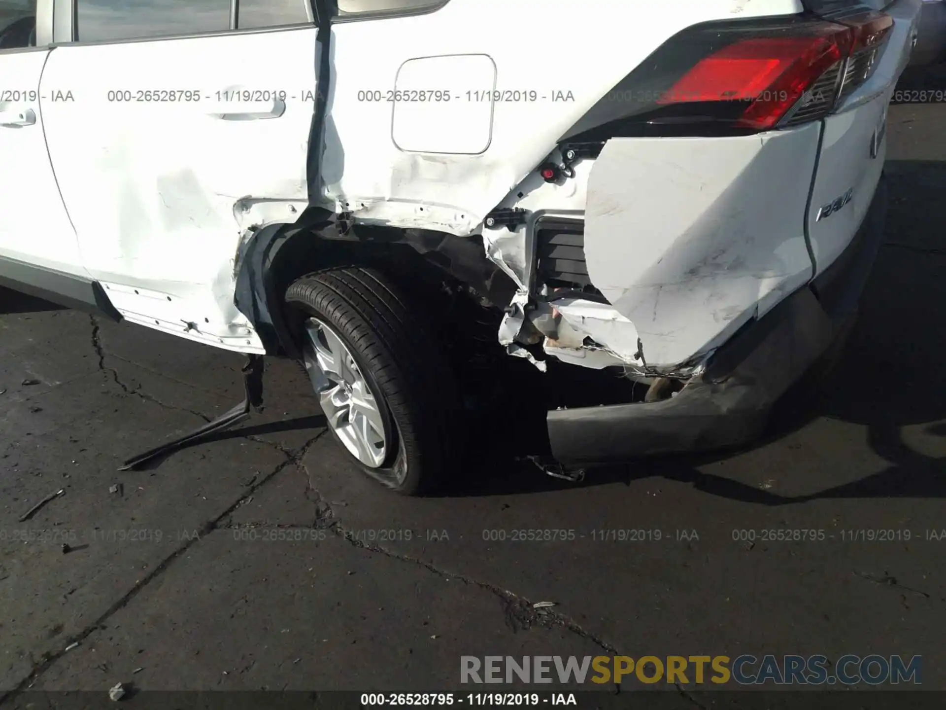 6 Photograph of a damaged car 2T3W1RFV2KC028655 TOYOTA RAV4 2019