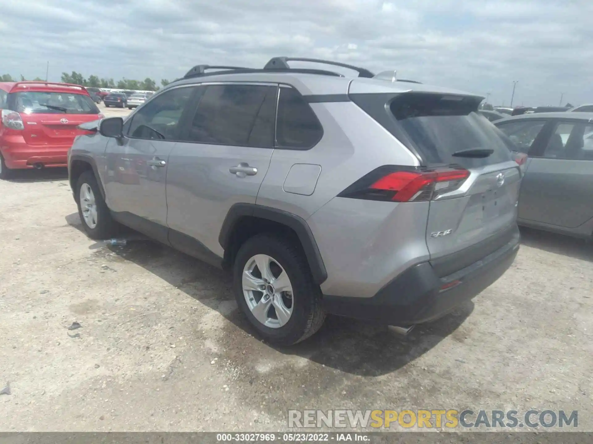 3 Photograph of a damaged car 2T3W1RFV2KC029577 TOYOTA RAV4 2019