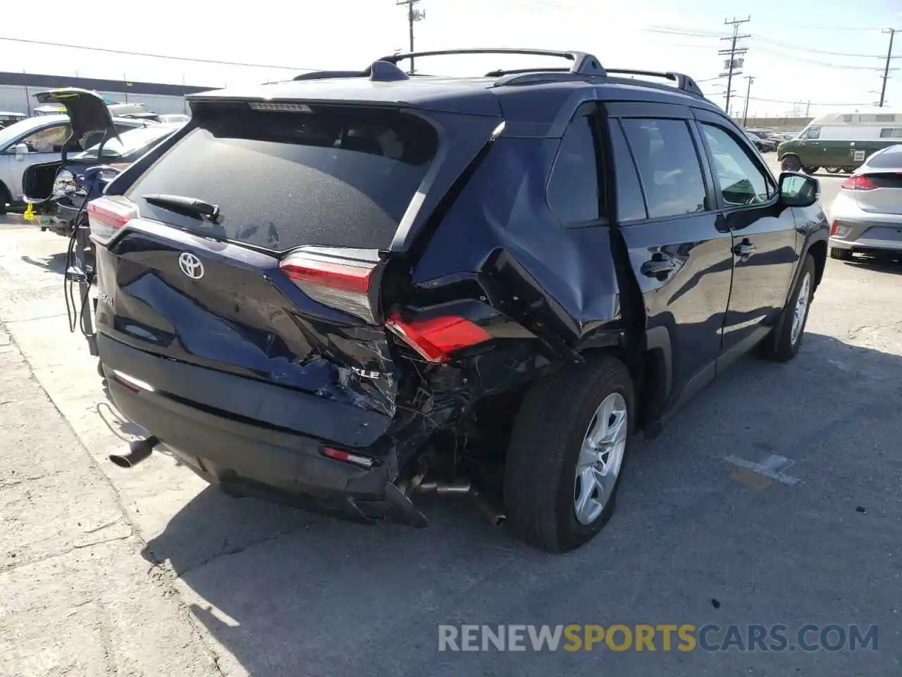 4 Photograph of a damaged car 2T3W1RFV2KW003771 TOYOTA RAV4 2019