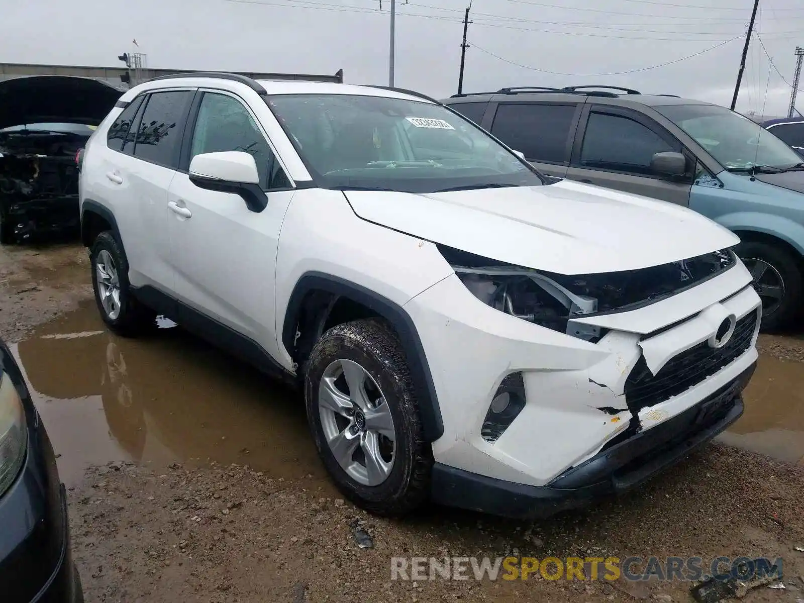 1 Photograph of a damaged car 2T3W1RFV2KW004113 TOYOTA RAV4 2019