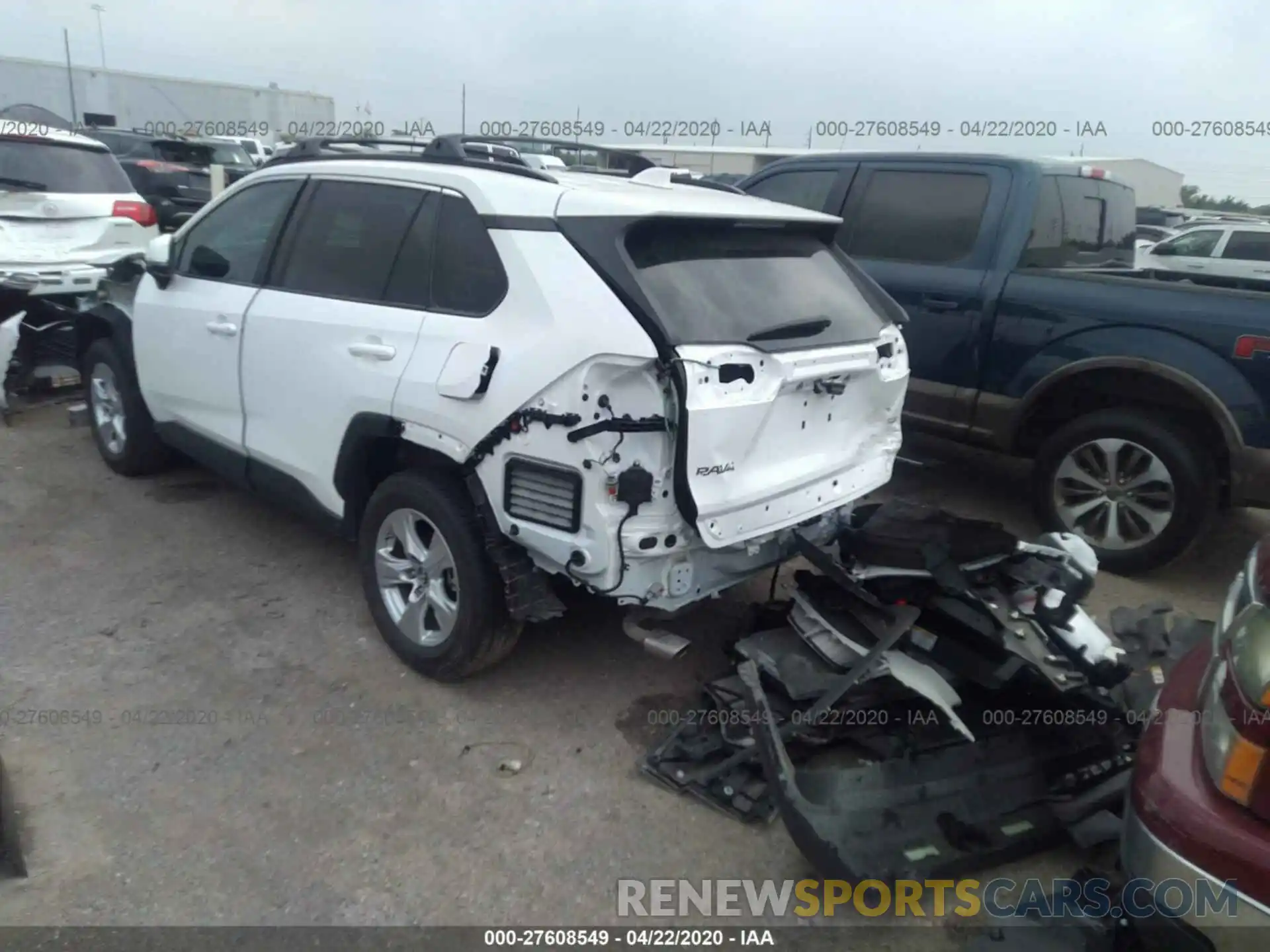 3 Photograph of a damaged car 2T3W1RFV2KW005634 TOYOTA RAV4 2019